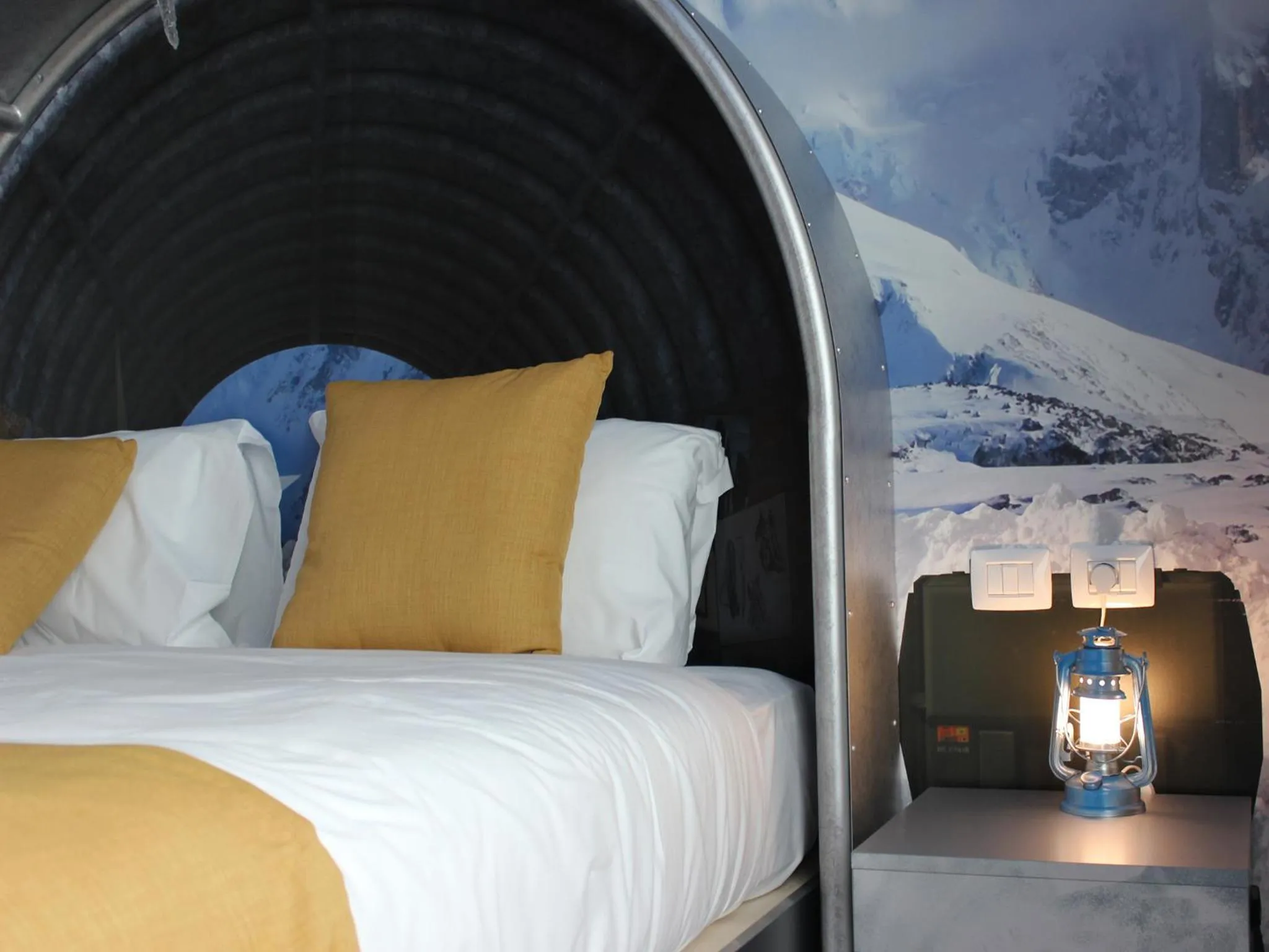 Bed in Gardaland Adventure Hotel