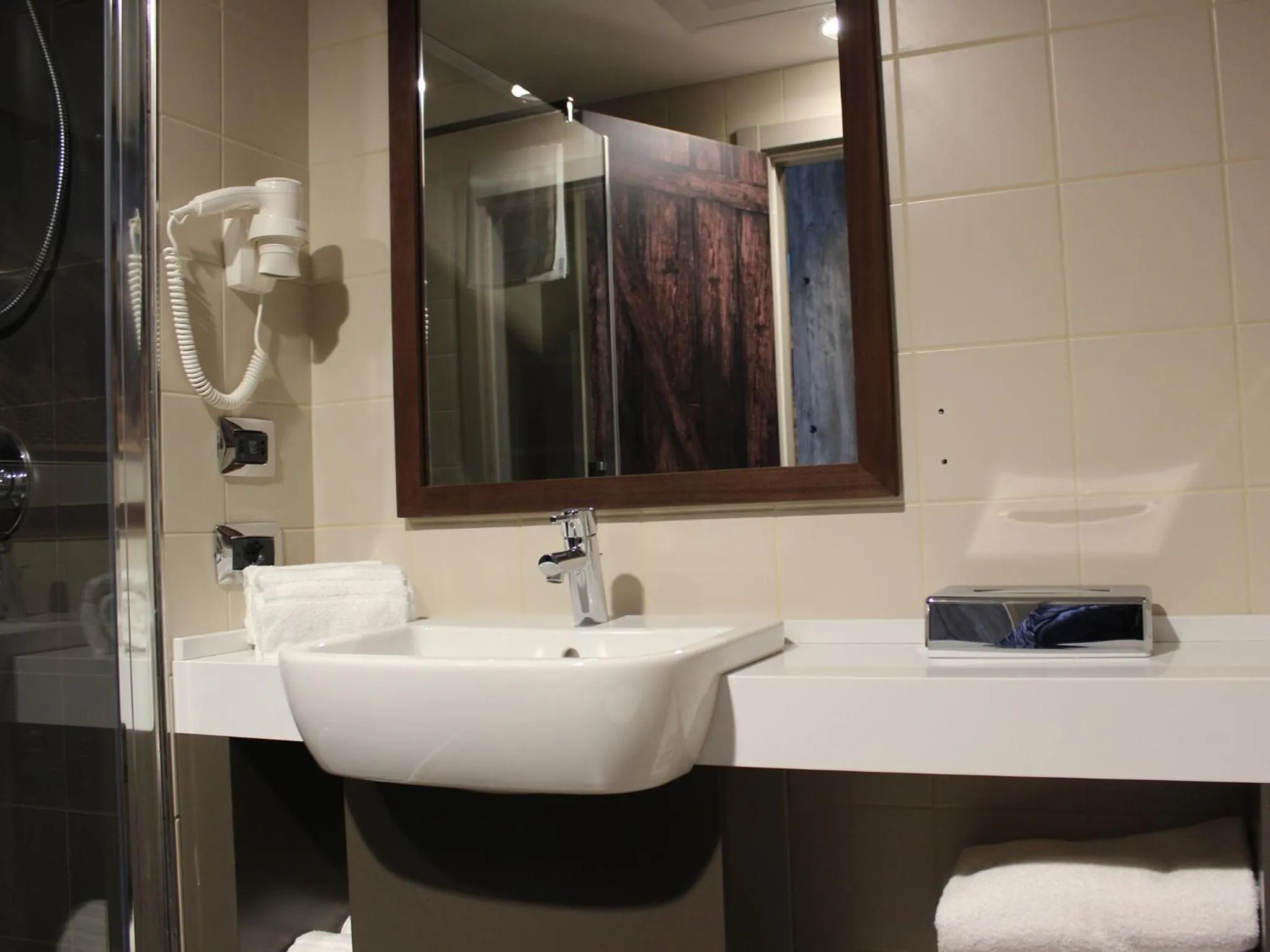 Bathroom in Gardaland Adventure Hotel