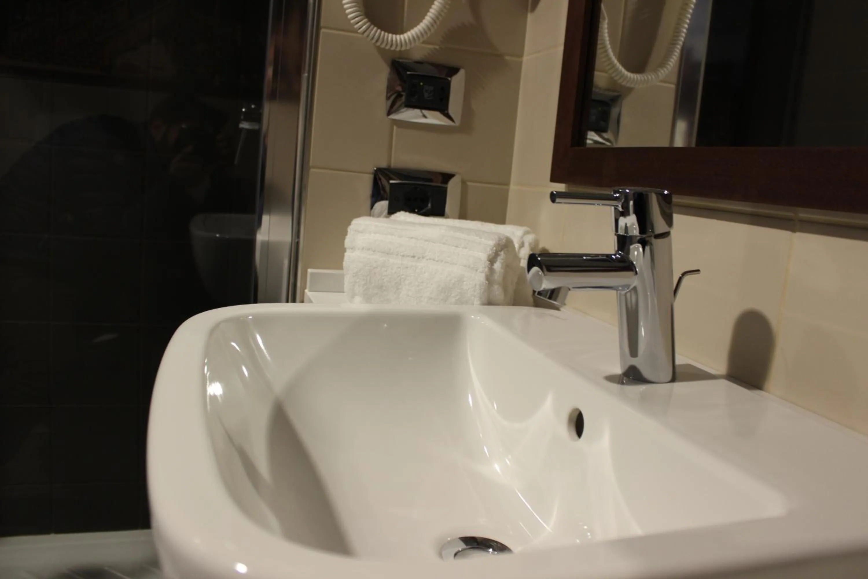 Bathroom in Gardaland Adventure Hotel