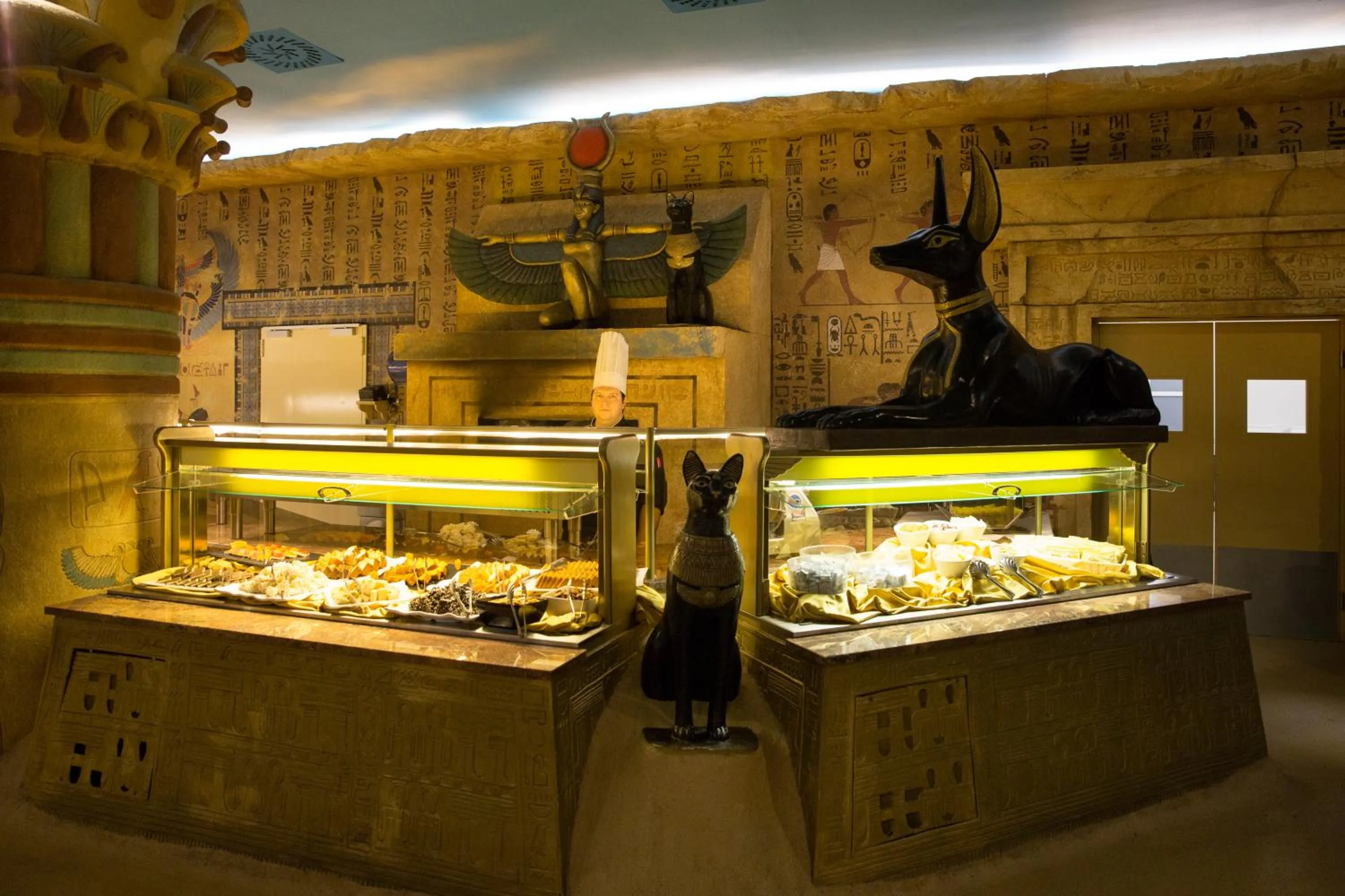 Buffet breakfast in Gardaland Adventure Hotel