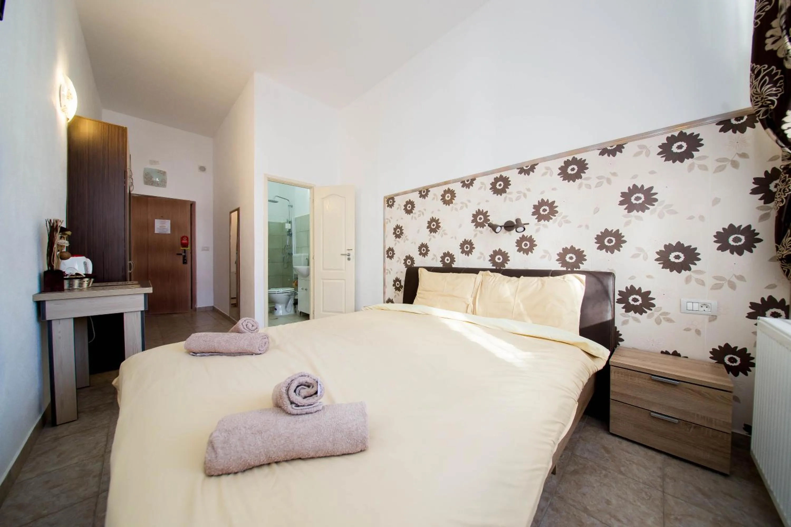 Bedroom, Bed in BOUL ROSU RESIDENCE free private parking
