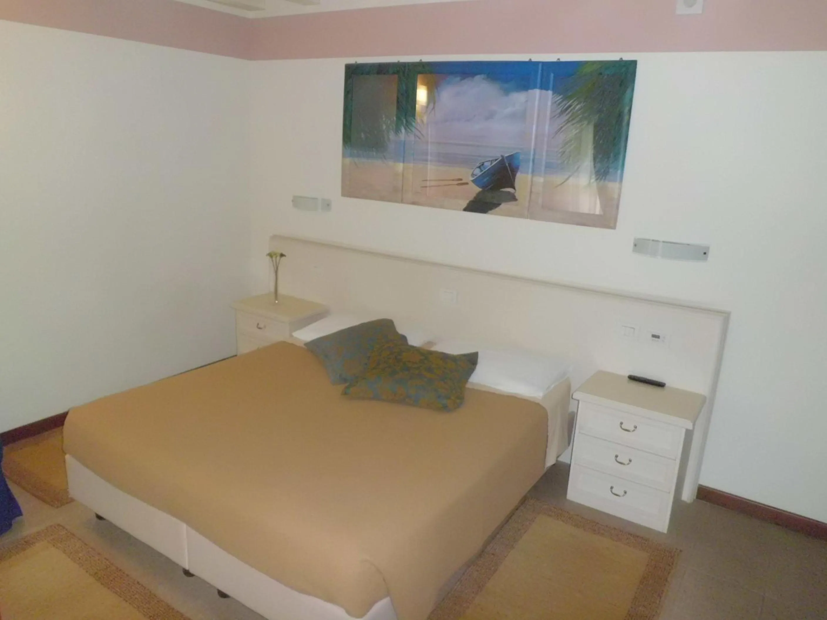 Photo of the whole room, Bed in Sweet Home