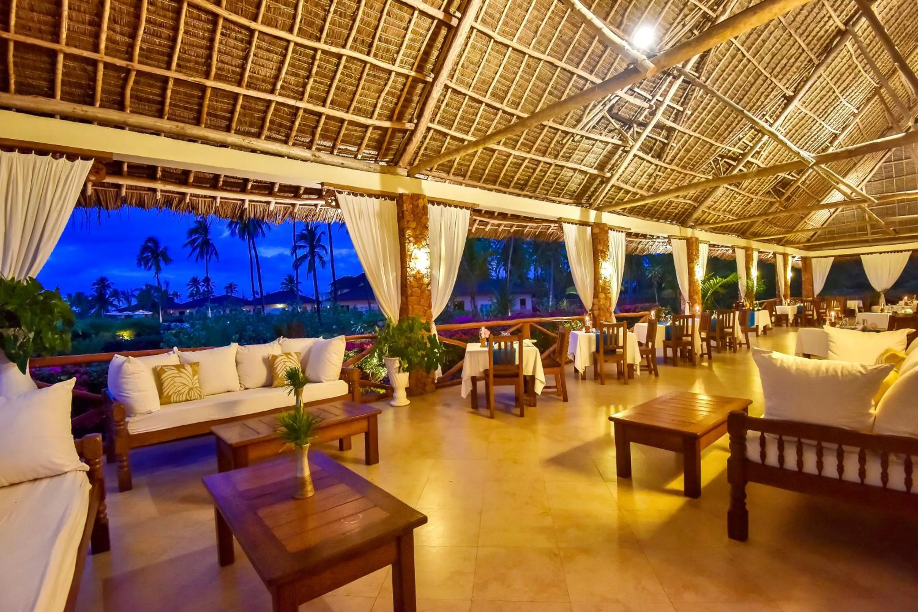 Restaurant/places to eat in The Sands Beach Resort