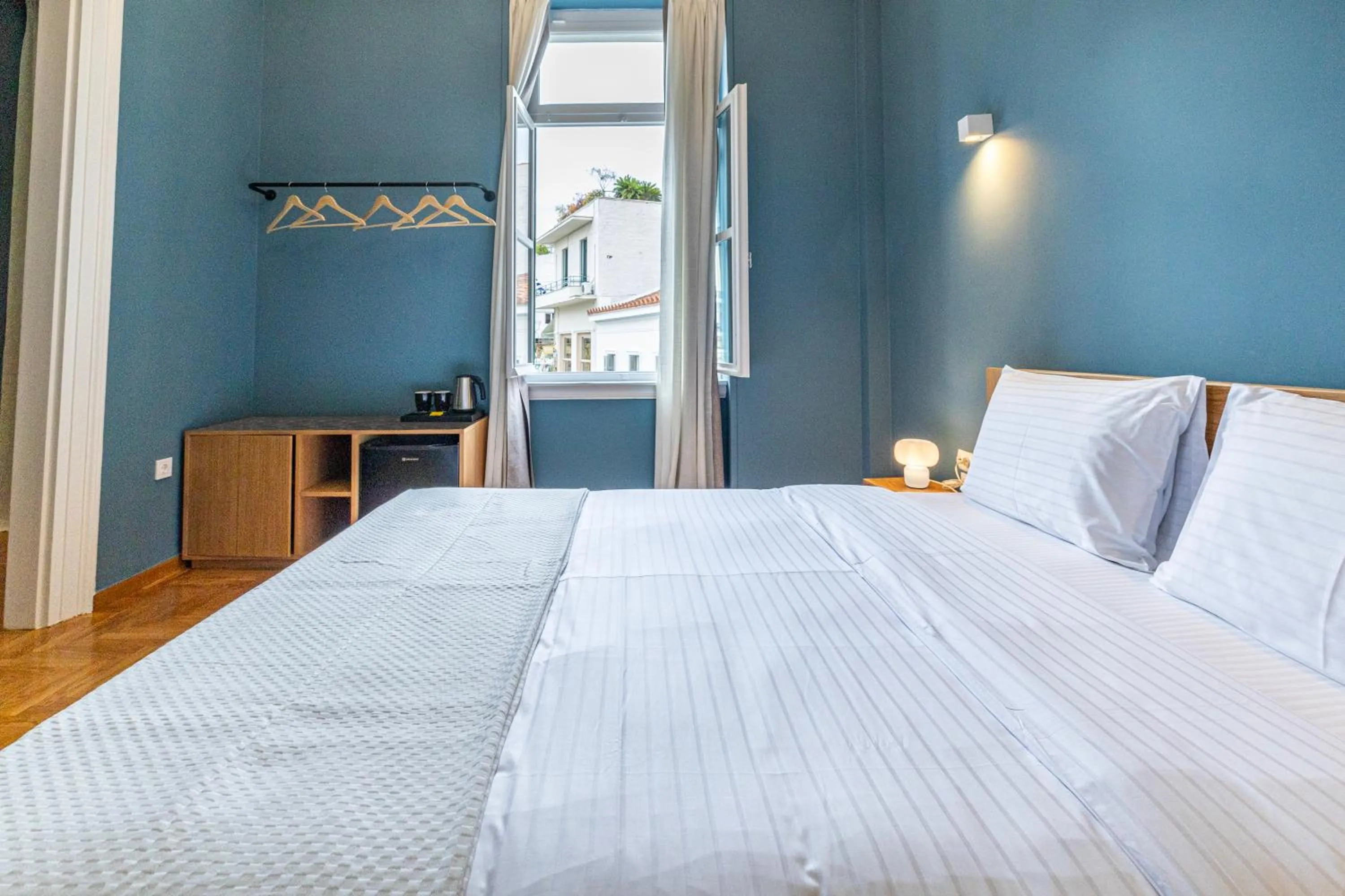 City view, Bed in Iliotropio Athens, Thisio