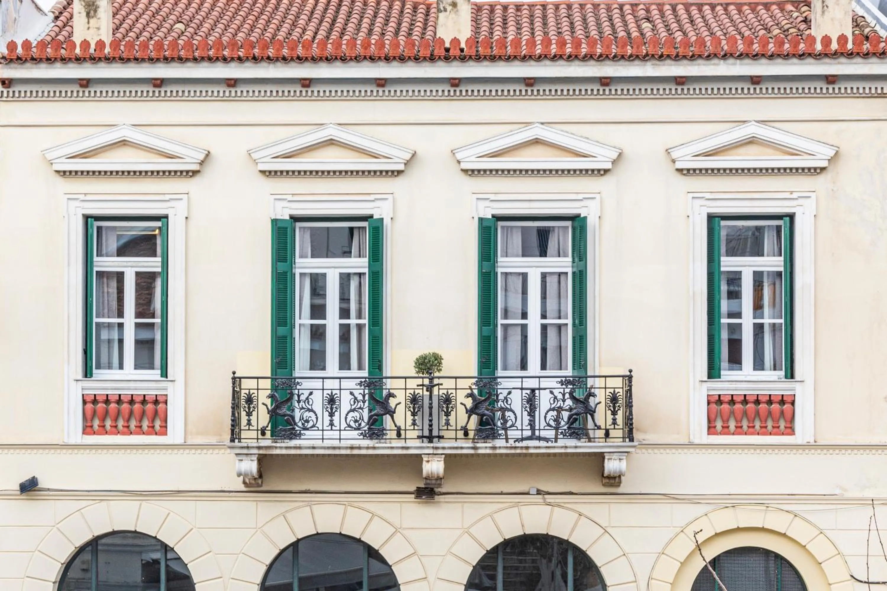 Property building in Iliotropio Athens, Thisio