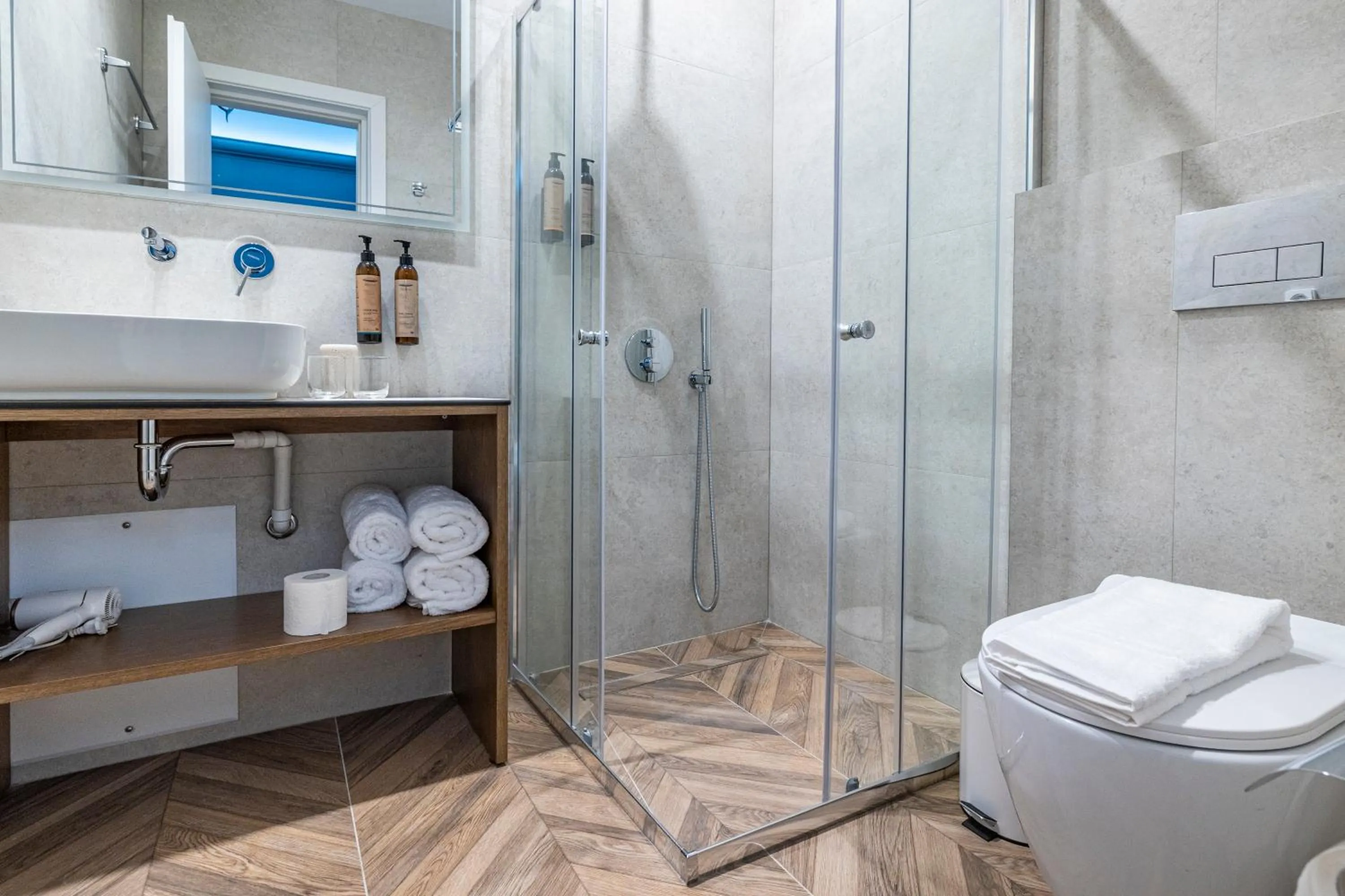 Toilet in Iliotropio Athens, Thisio