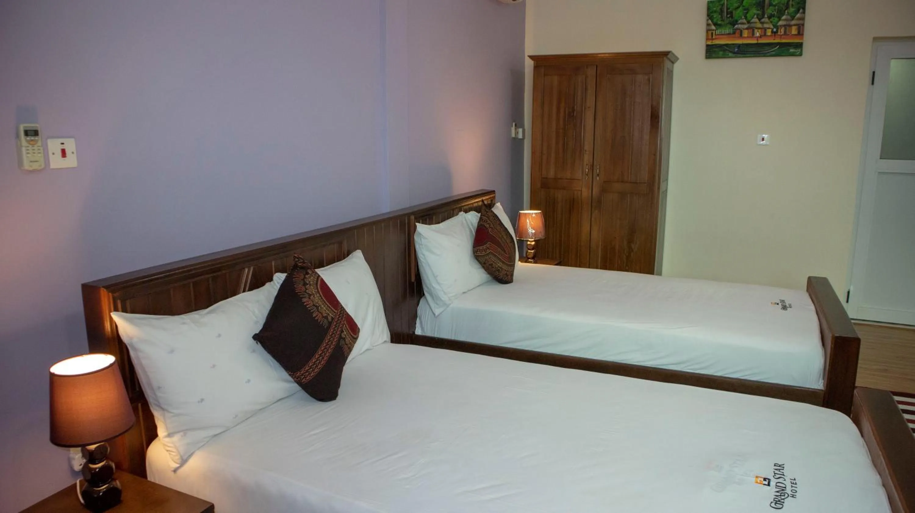 Bedroom, Bed in Grand Star Hotel