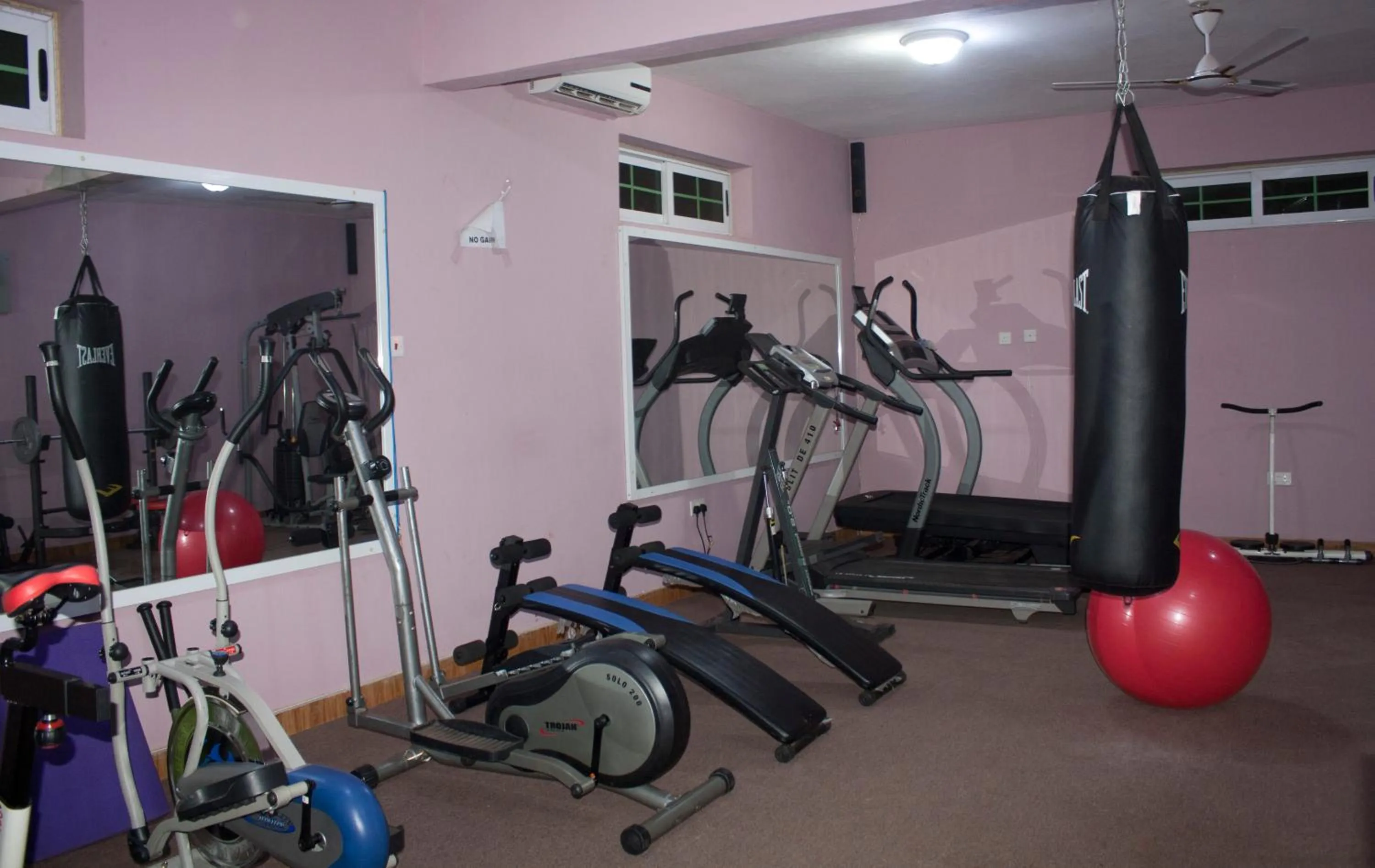 Fitness centre/facilities in Grand Star Hotel