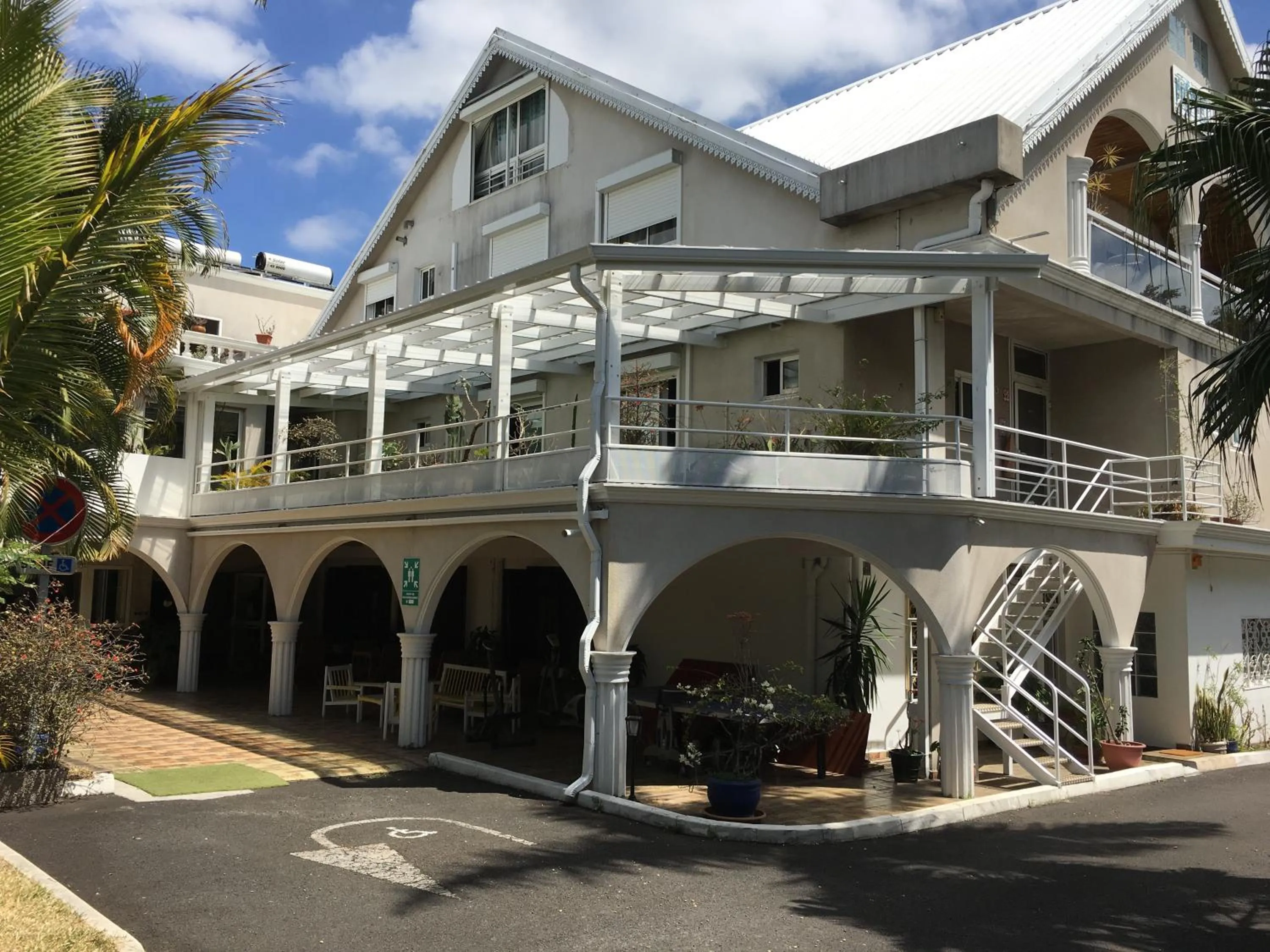 Facade/entrance in Résidence Le Phoenix
