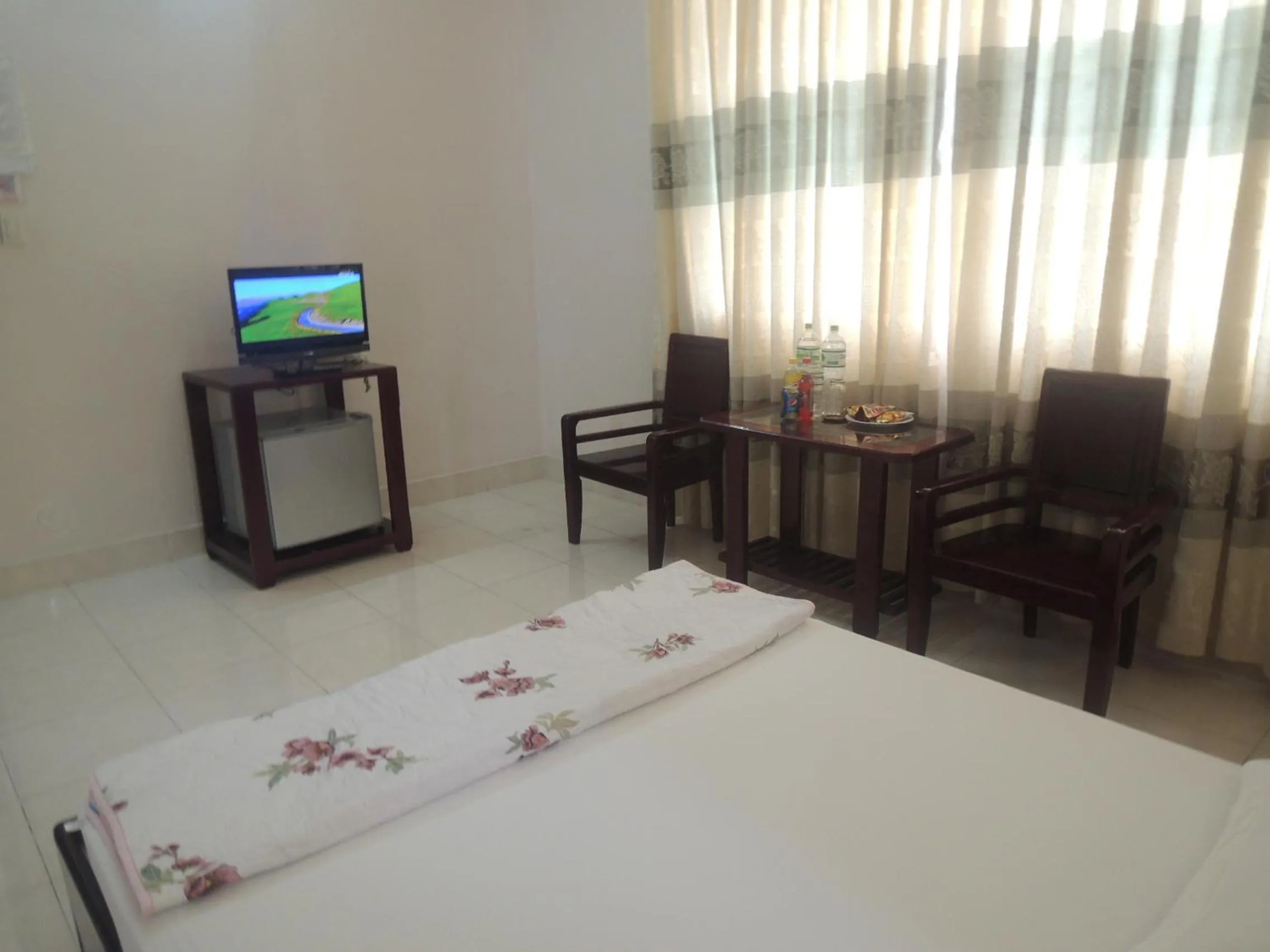 Seating area, Bed in Thanh Cong Hotel