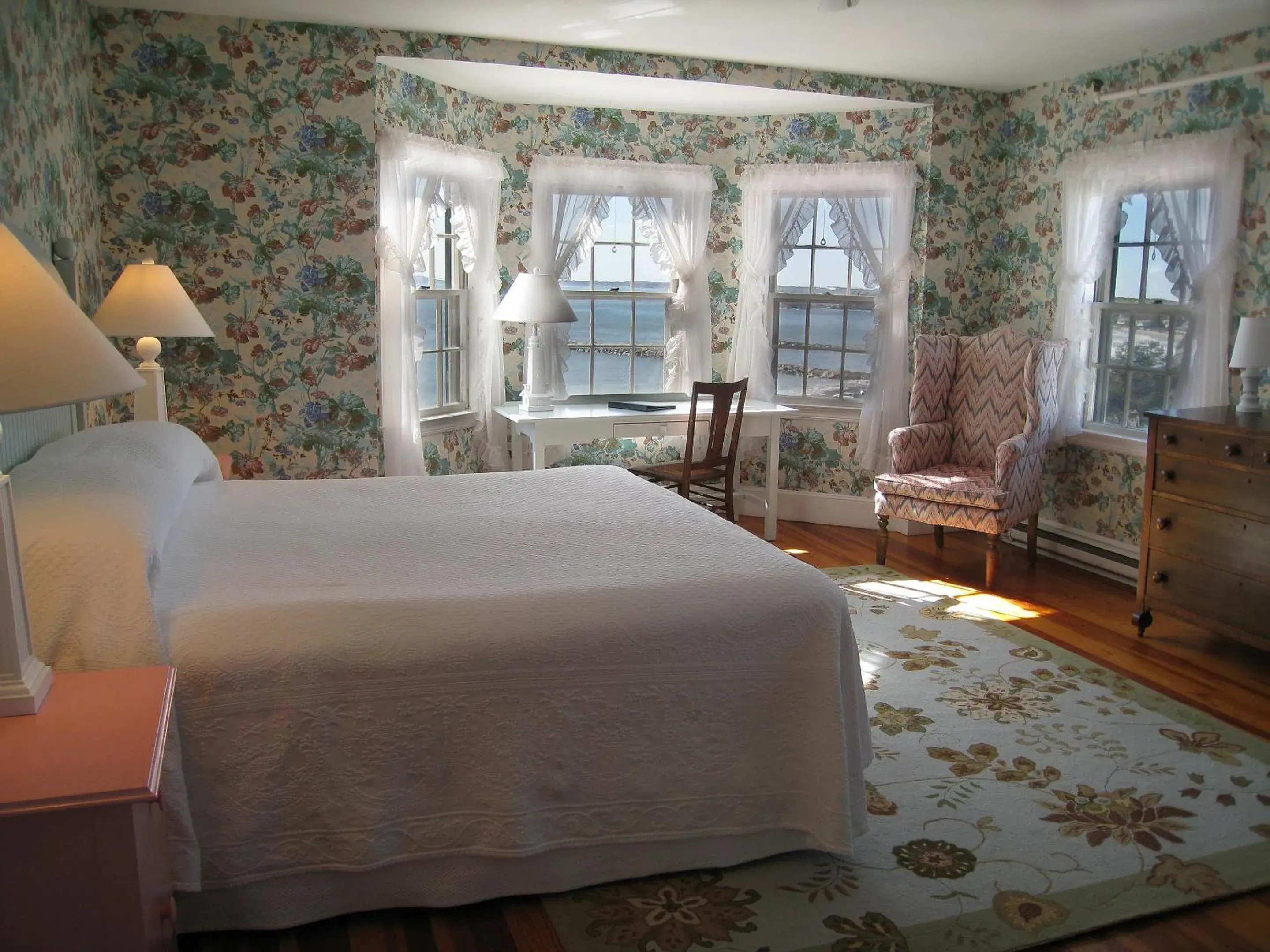 Ocean Grand King in The Colony Hotel Kennebunkport Ocean Grand King in The Colony Hotel Kennebunkport