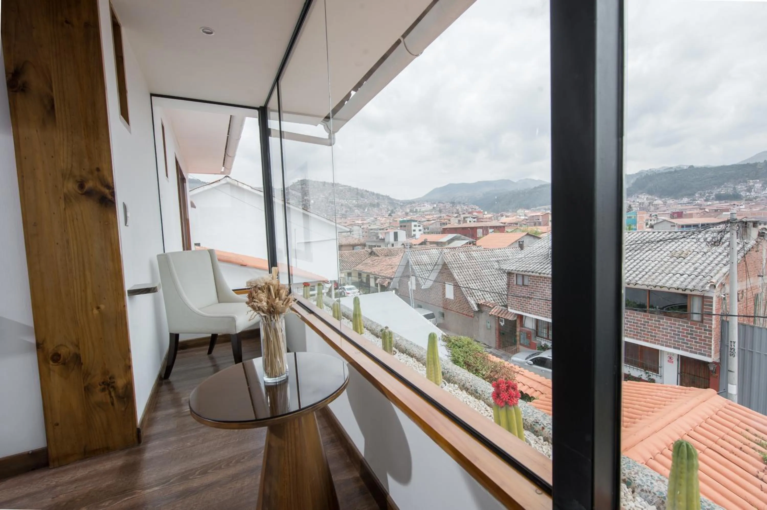 Balcony/Terrace in Casa Esmeralda by Katari