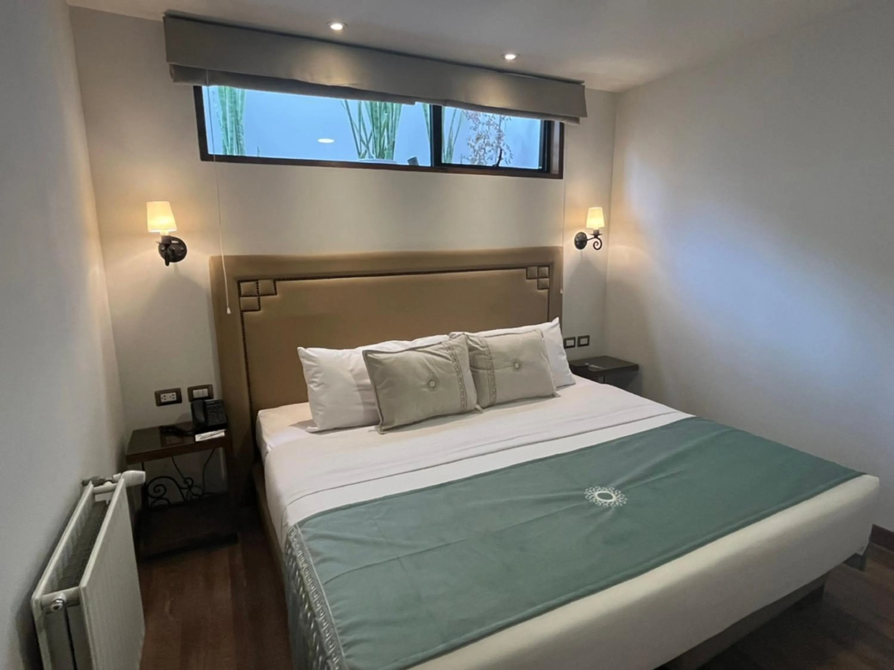 Bed in Casa Esmeralda by Katari