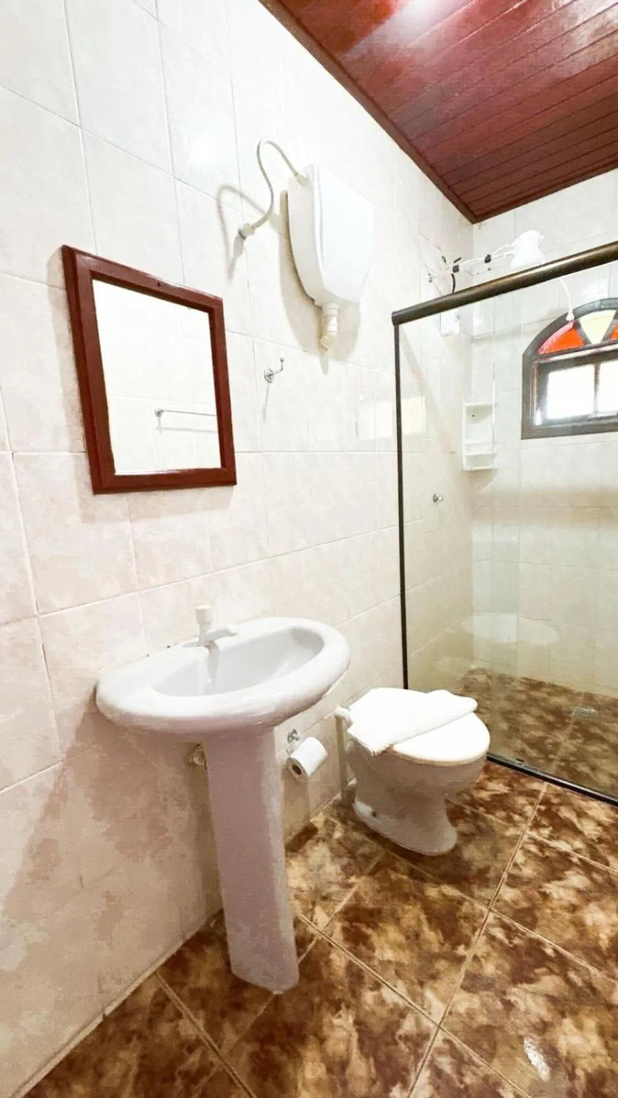 Toilet in Pousada Flora Búzios