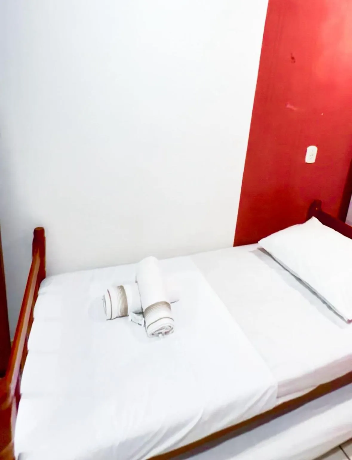 Photo of the whole room, Bed in Pousada Flora Búzios