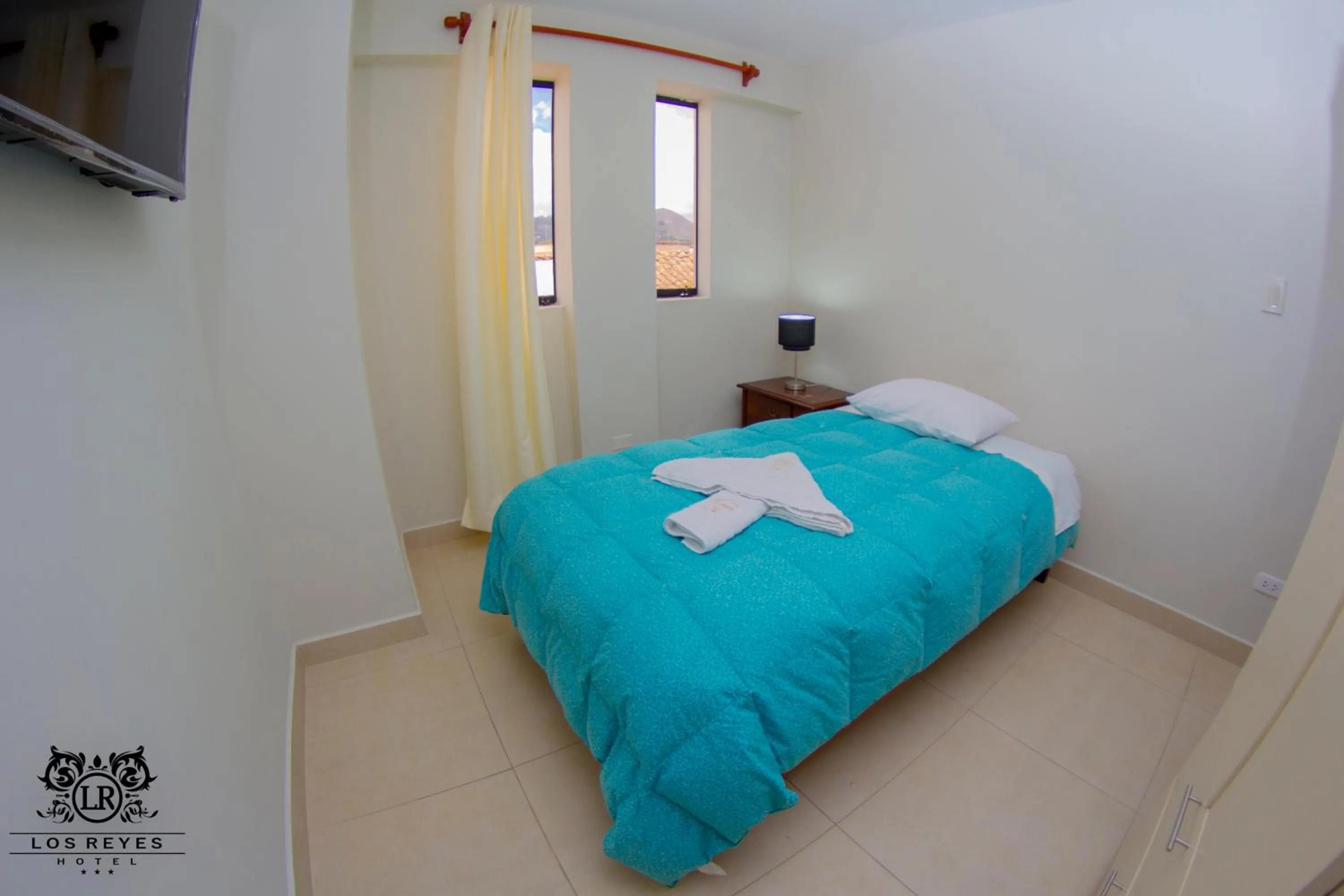 Street view, Bed in Hotel Los Reyes