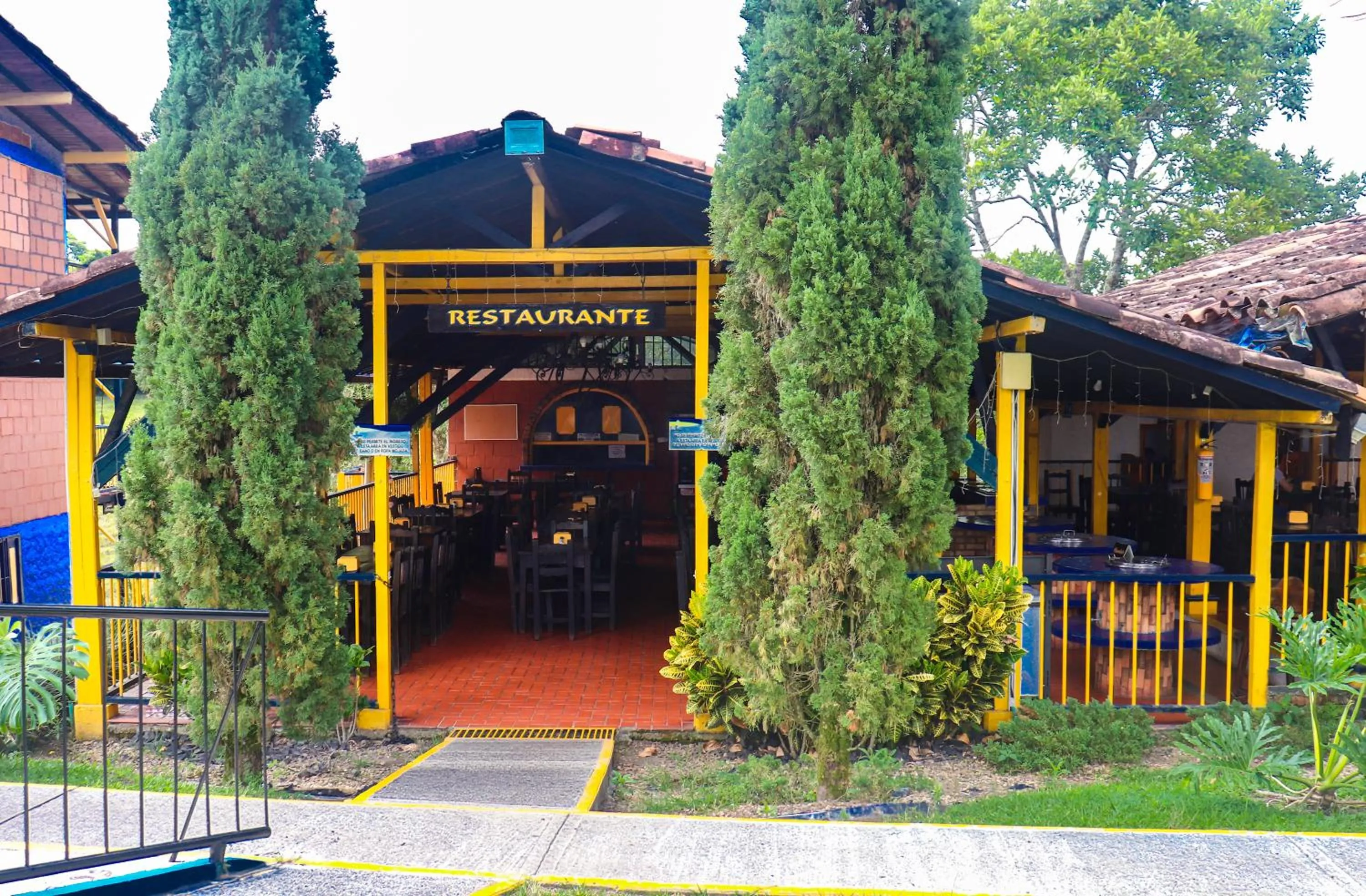 Restaurant/places to eat in Hotel Quindio Campestre
