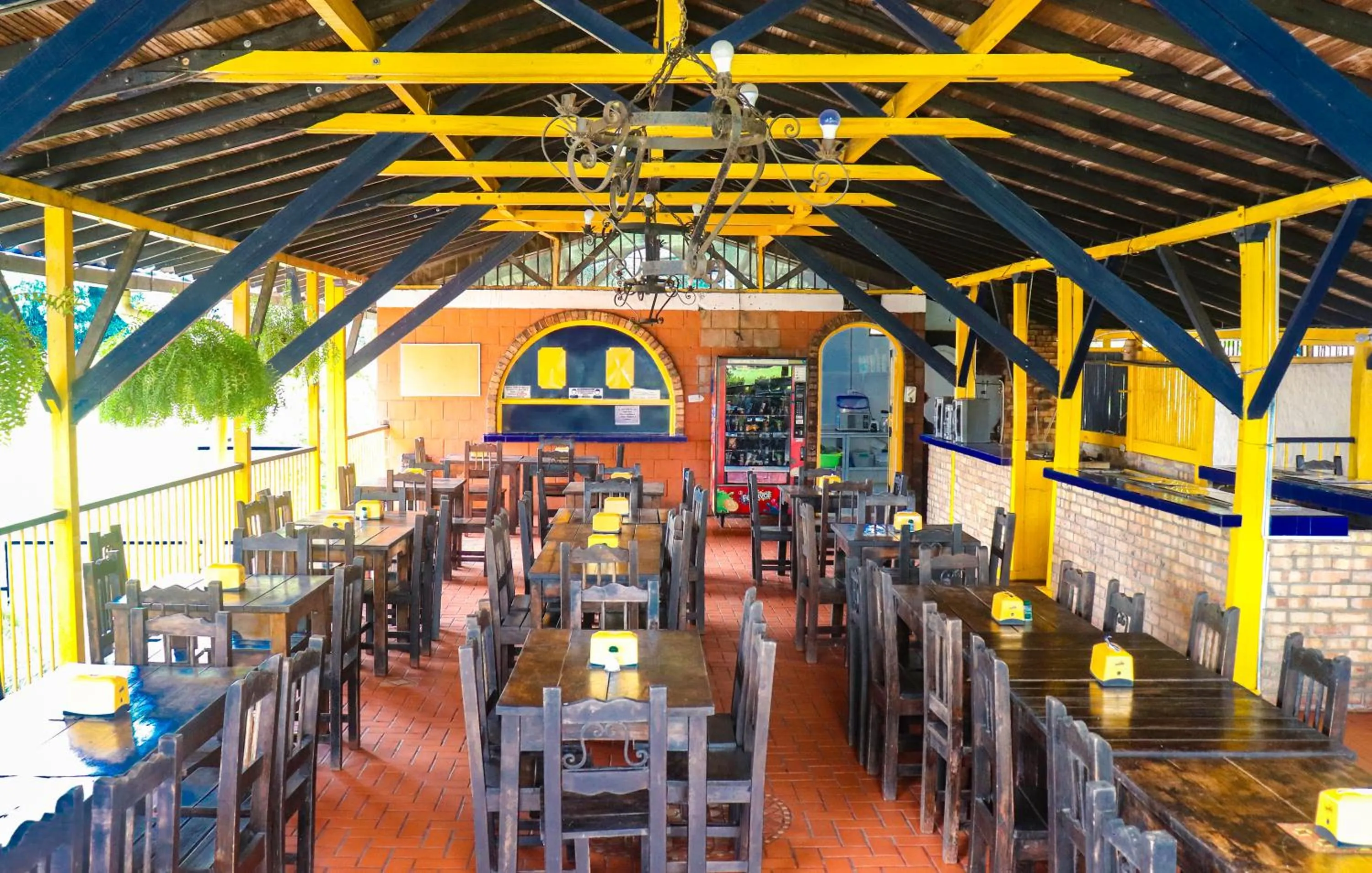 Restaurant/places to eat in Hotel Quindio Campestre