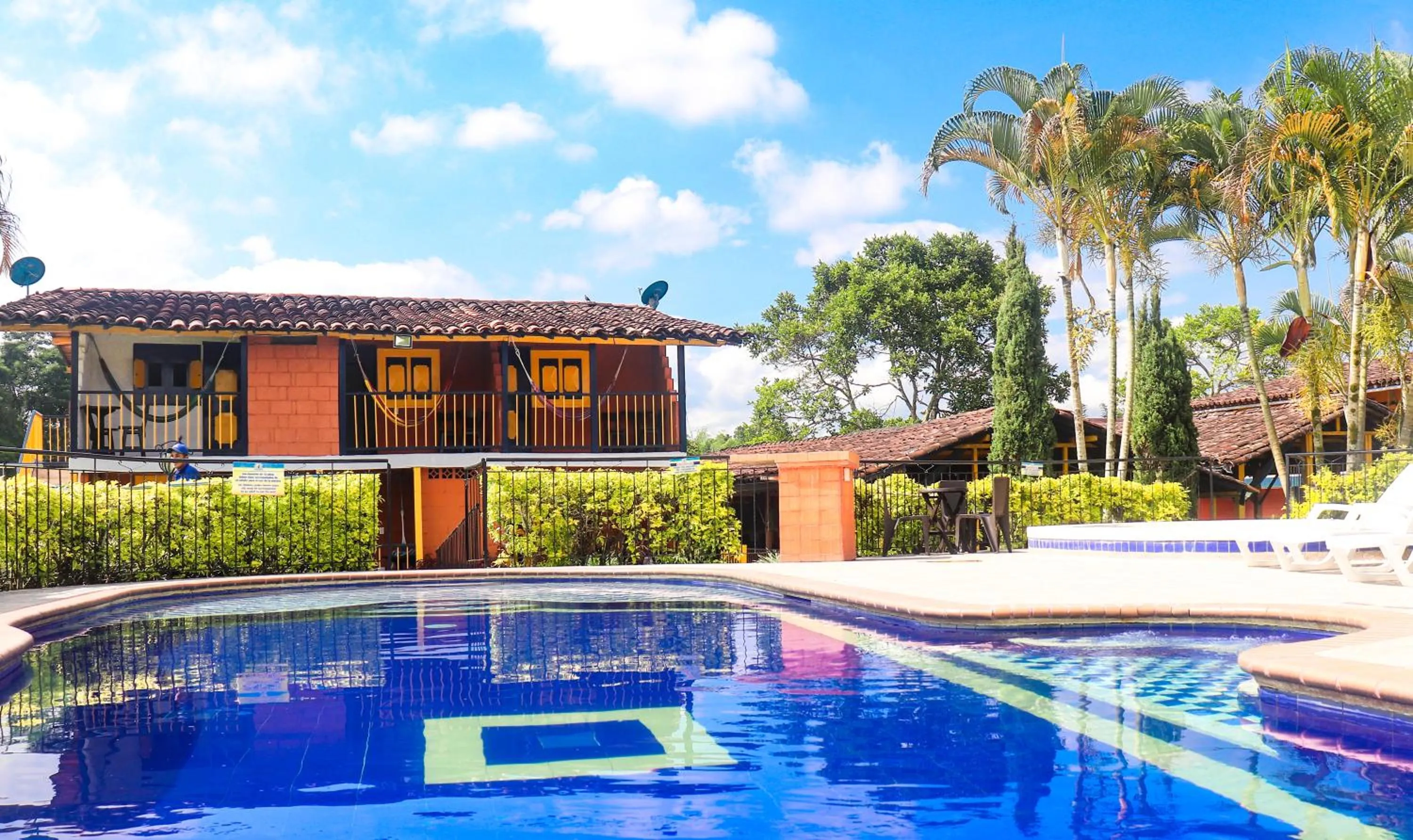 Swimming pool in Hotel Quindio Campestre