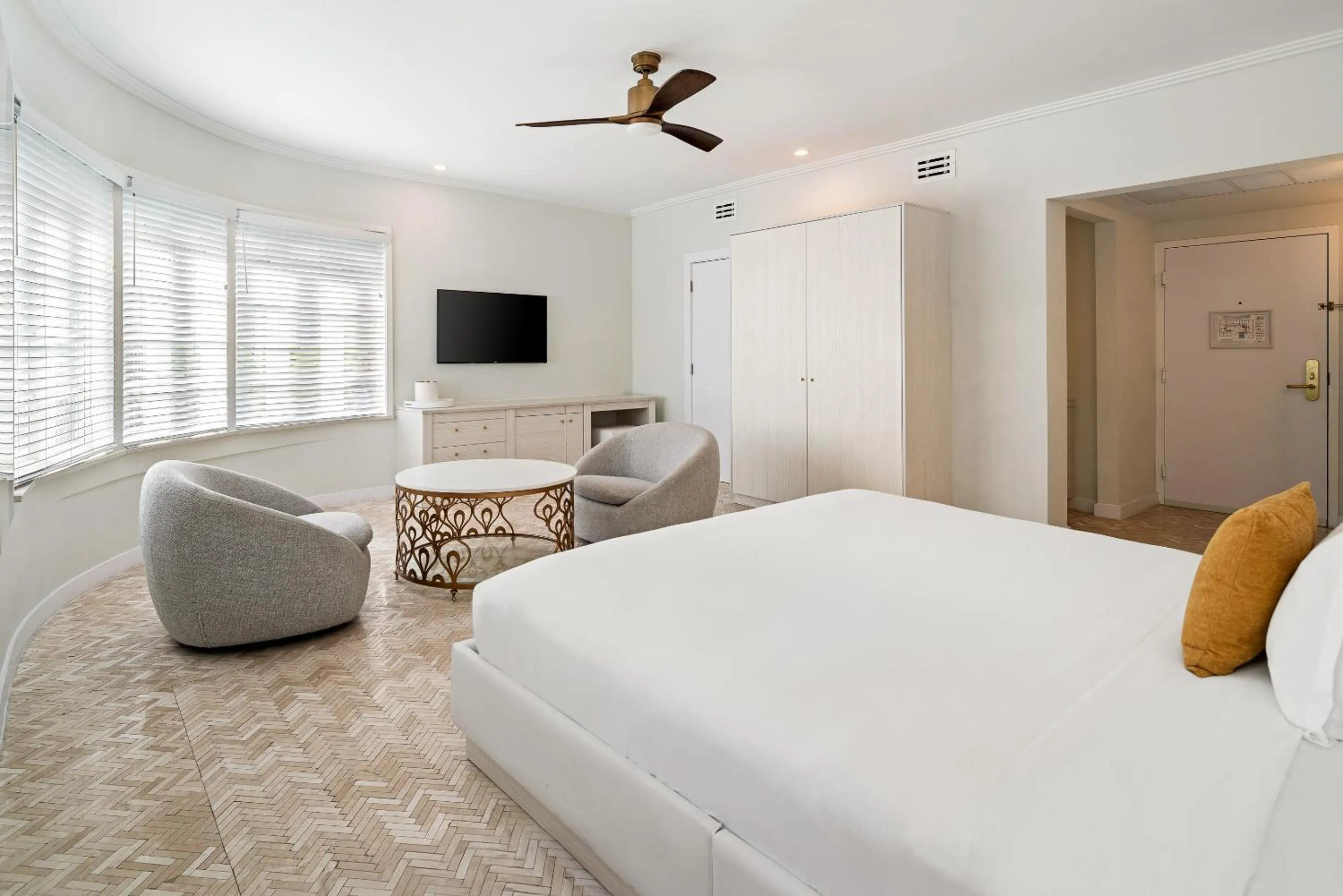 Bed in Cardozo Hotel