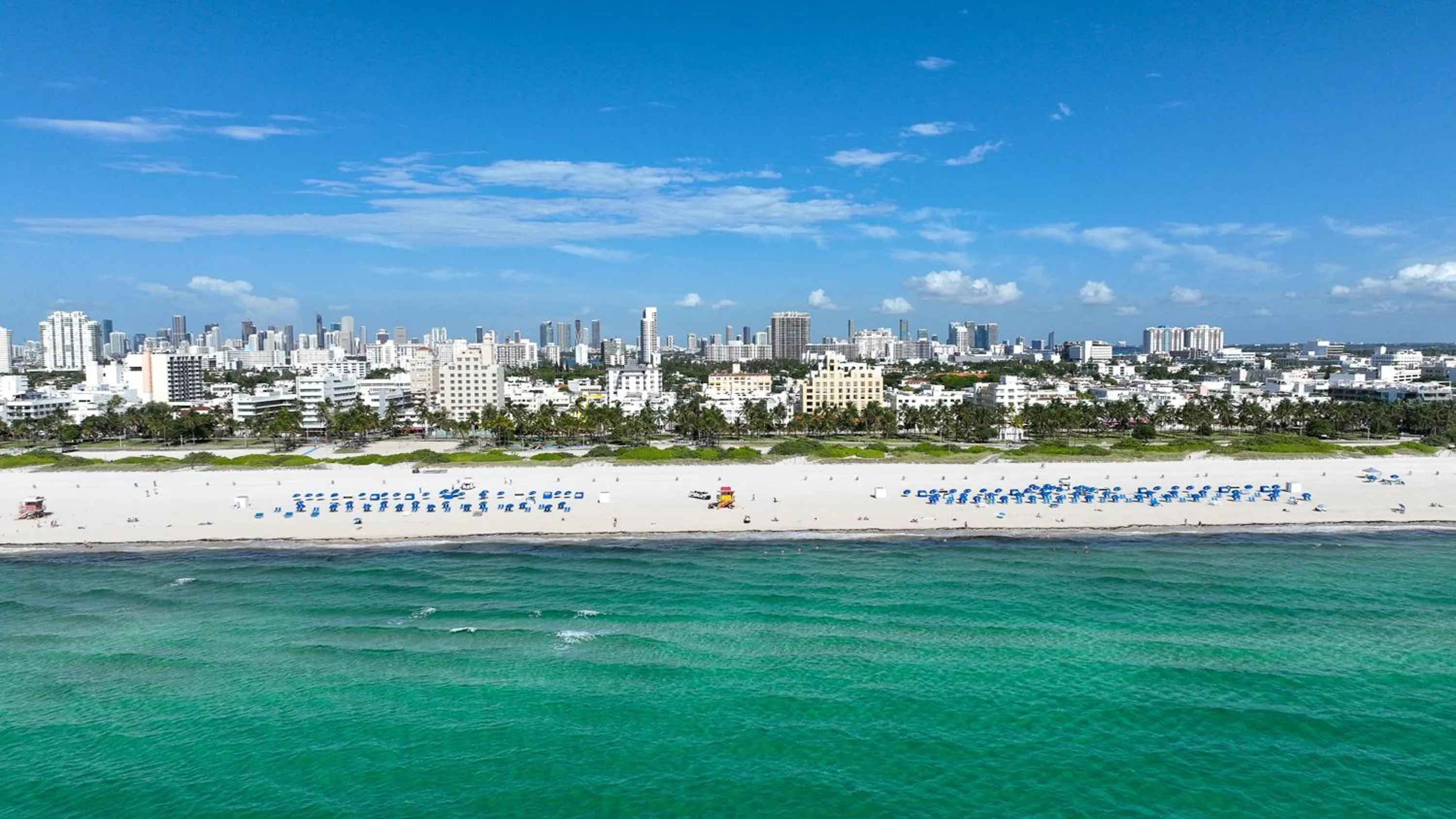 Beach in Cardozo Hotel