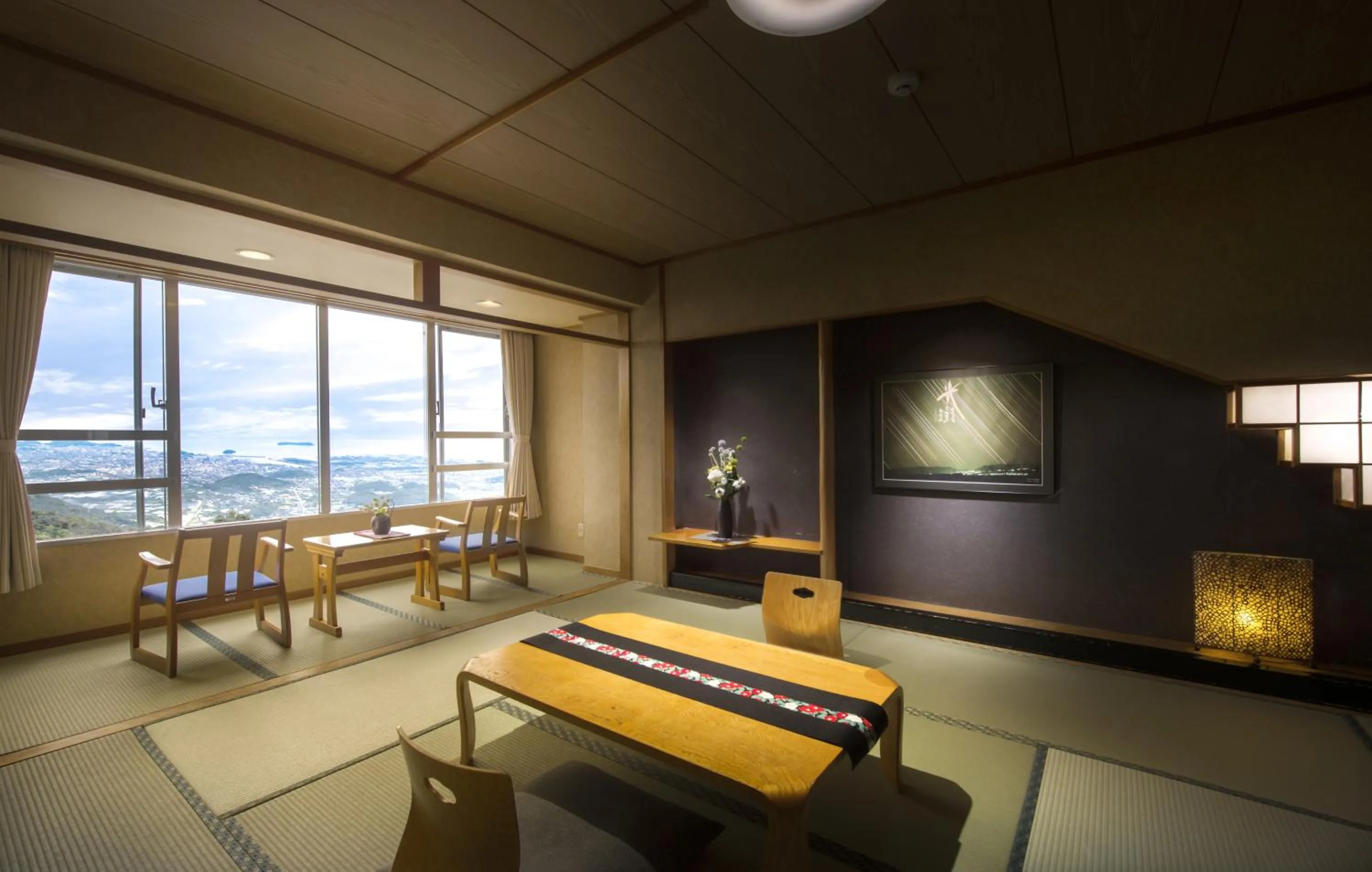 Photo of the whole room in Tennomaru