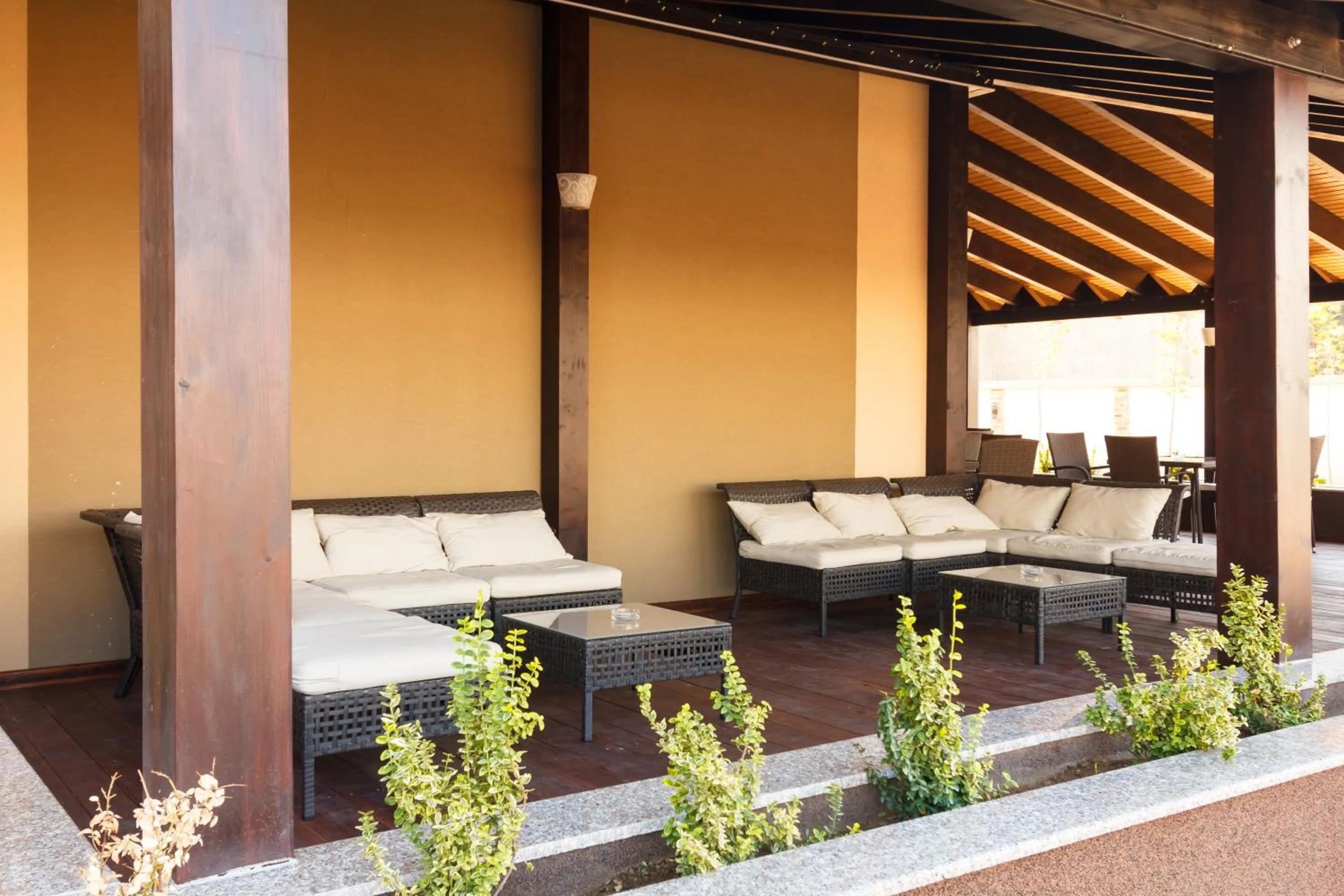 Day in YMY HOTELS Târgu Jiu