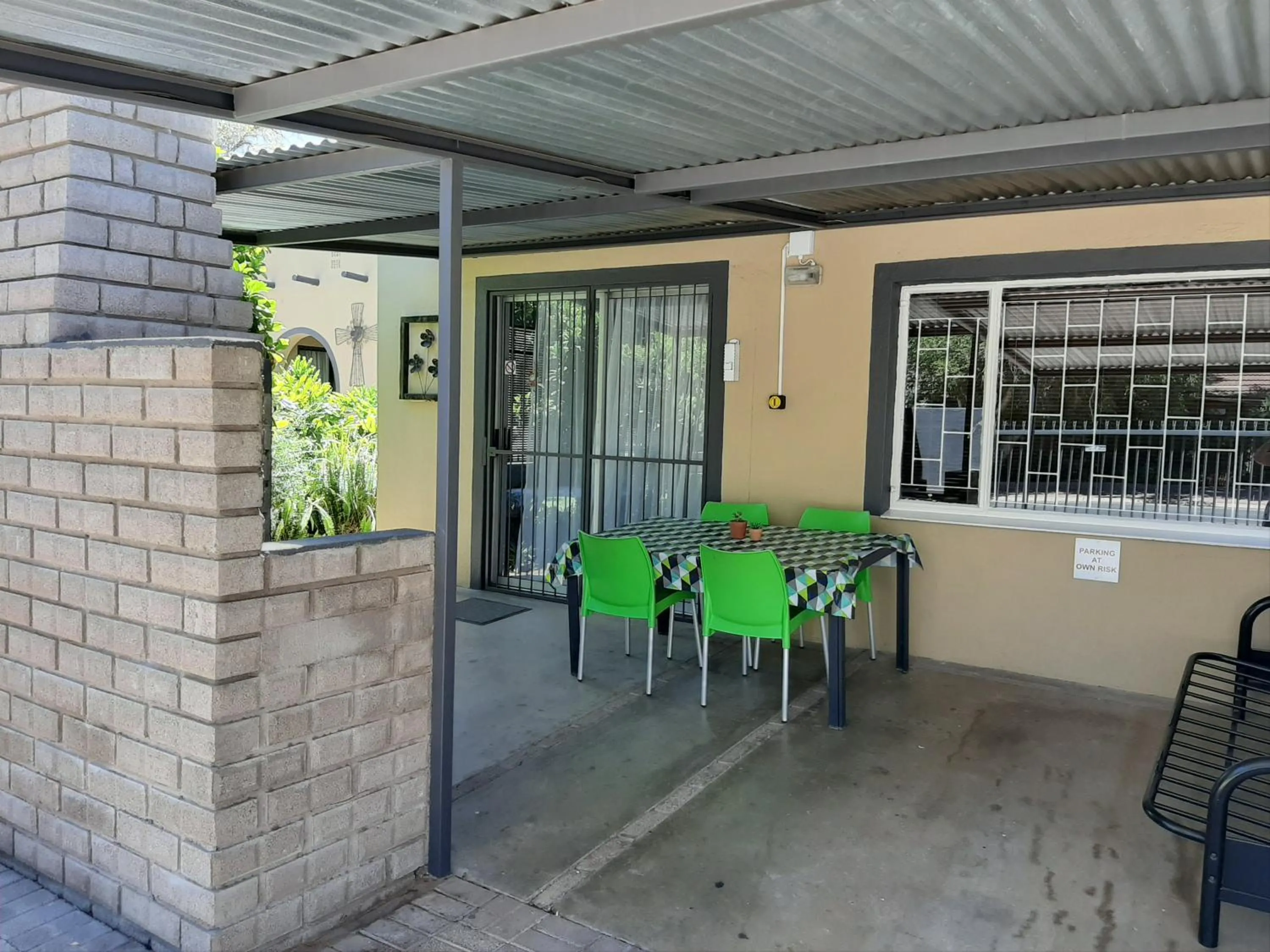 Family Room with Shared Bathroom in Esperance Guesthouse