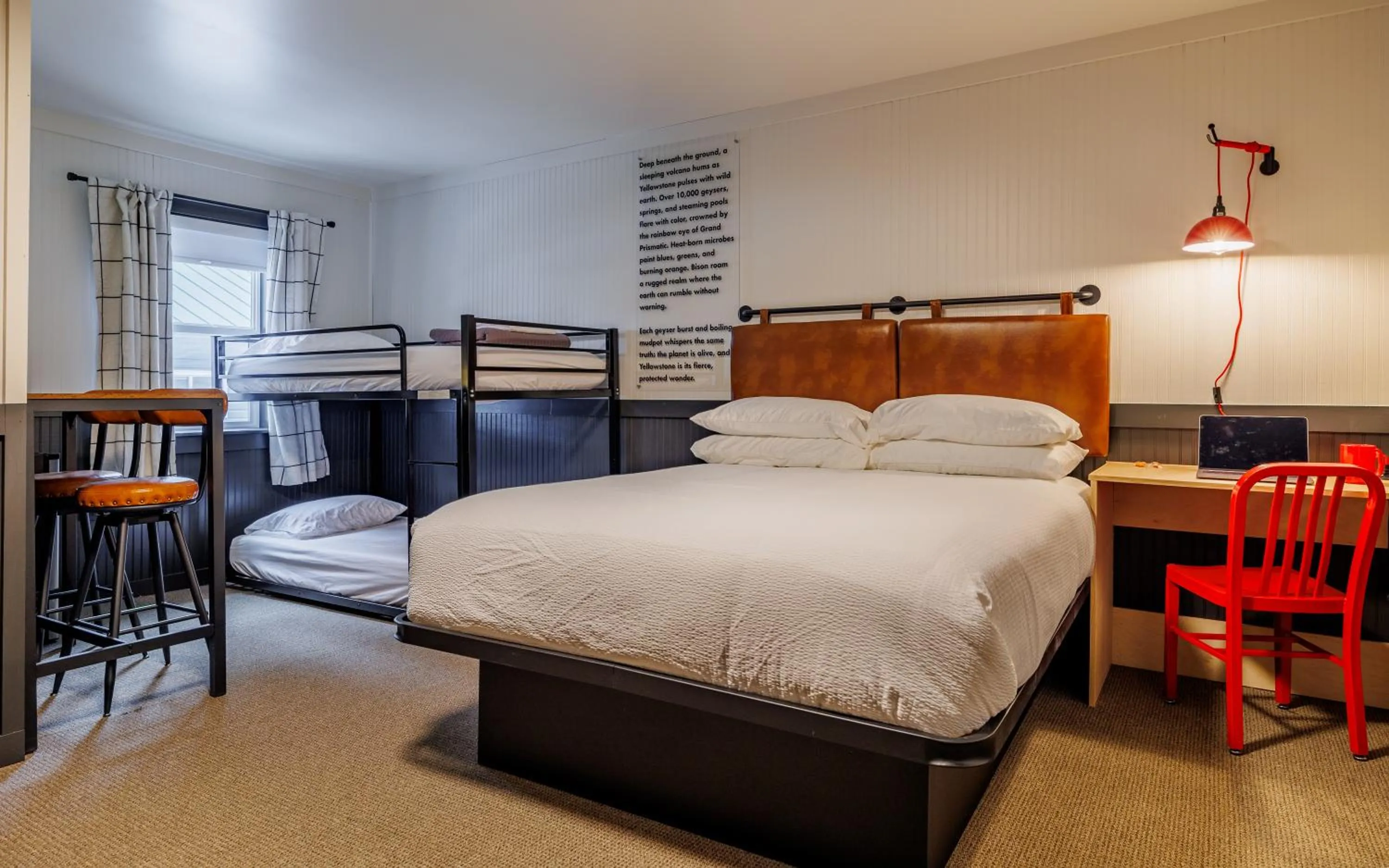 Premium Quadruple Room in Hotel Expedition