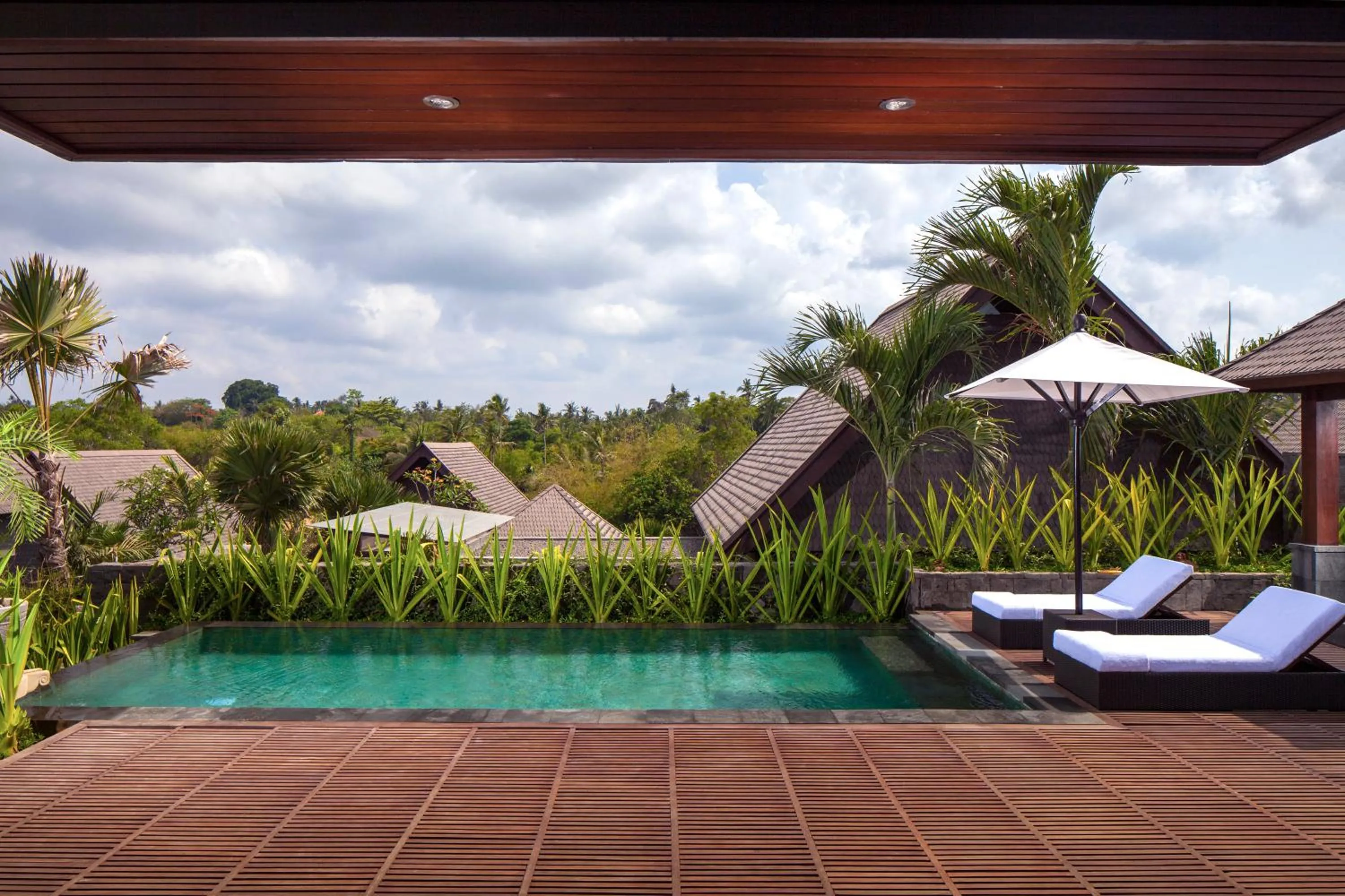 Garden view in Sanctoo Suites & Villas