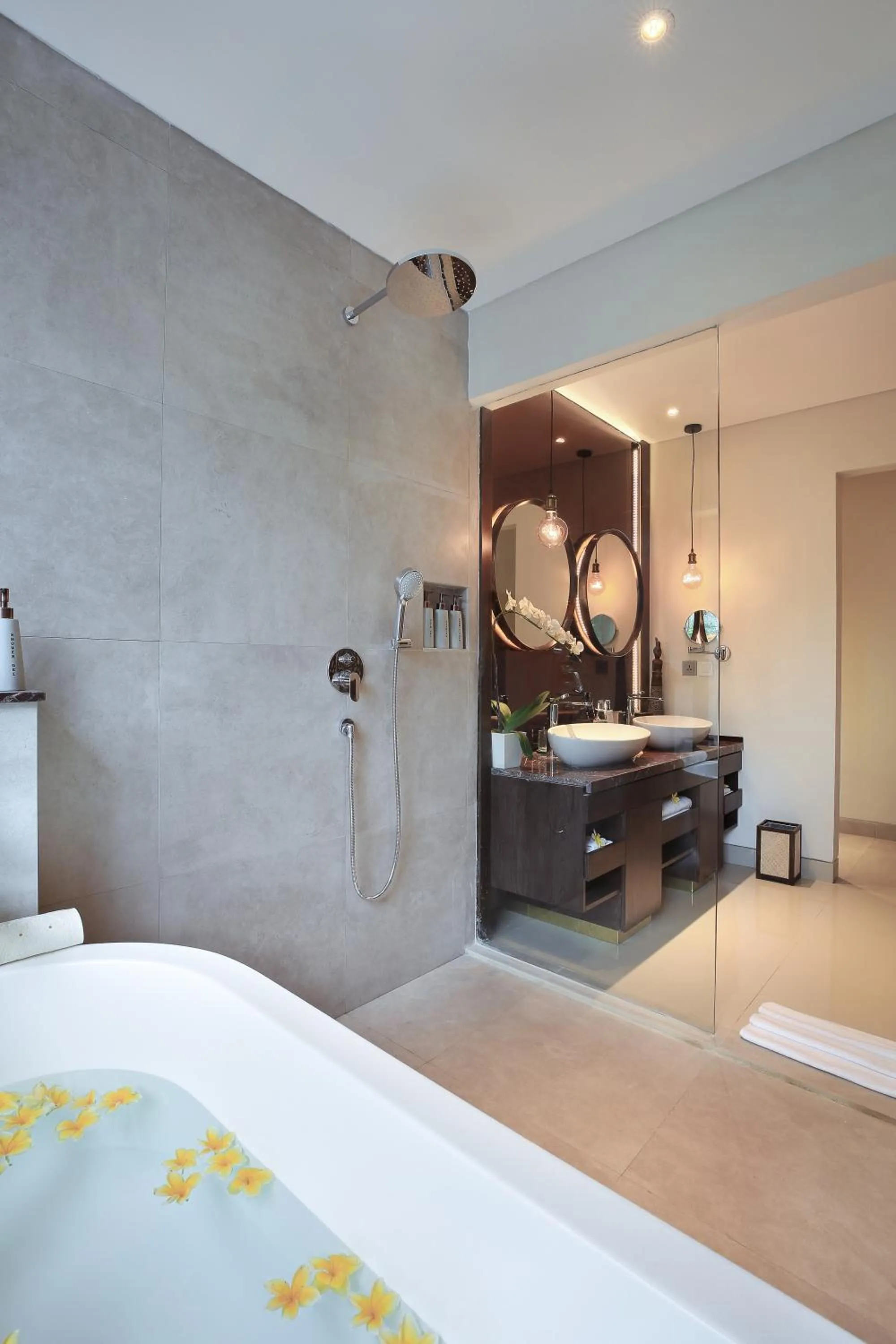 Bathroom, Bed in Sanctoo Suites & Villas