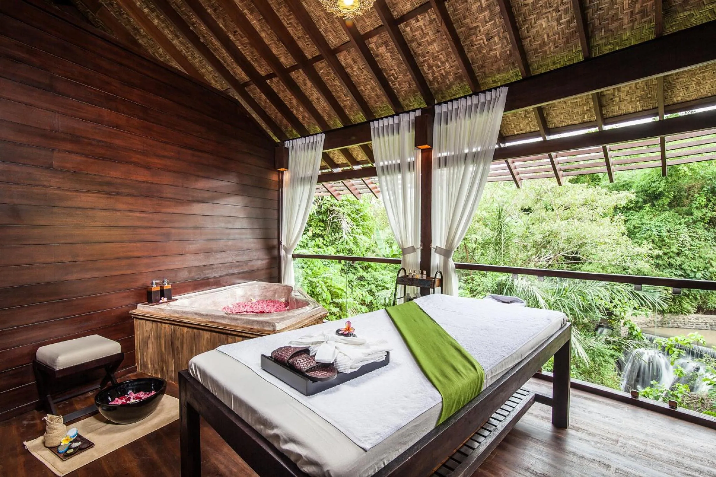 Spa and wellness centre/facilities, Bed in Sanctoo Suites & Villas