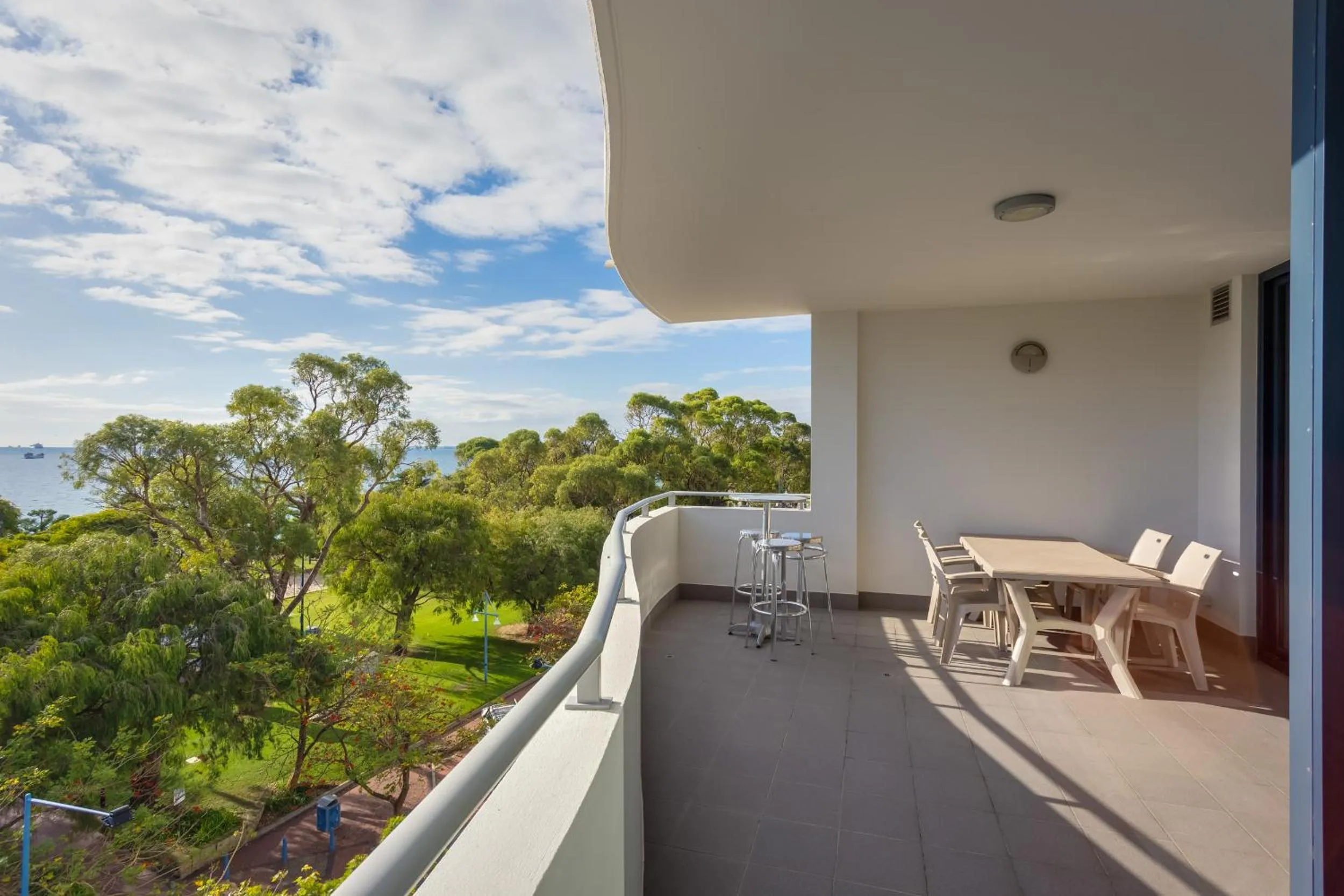 Day in Nautilus by Rockingham Apartments