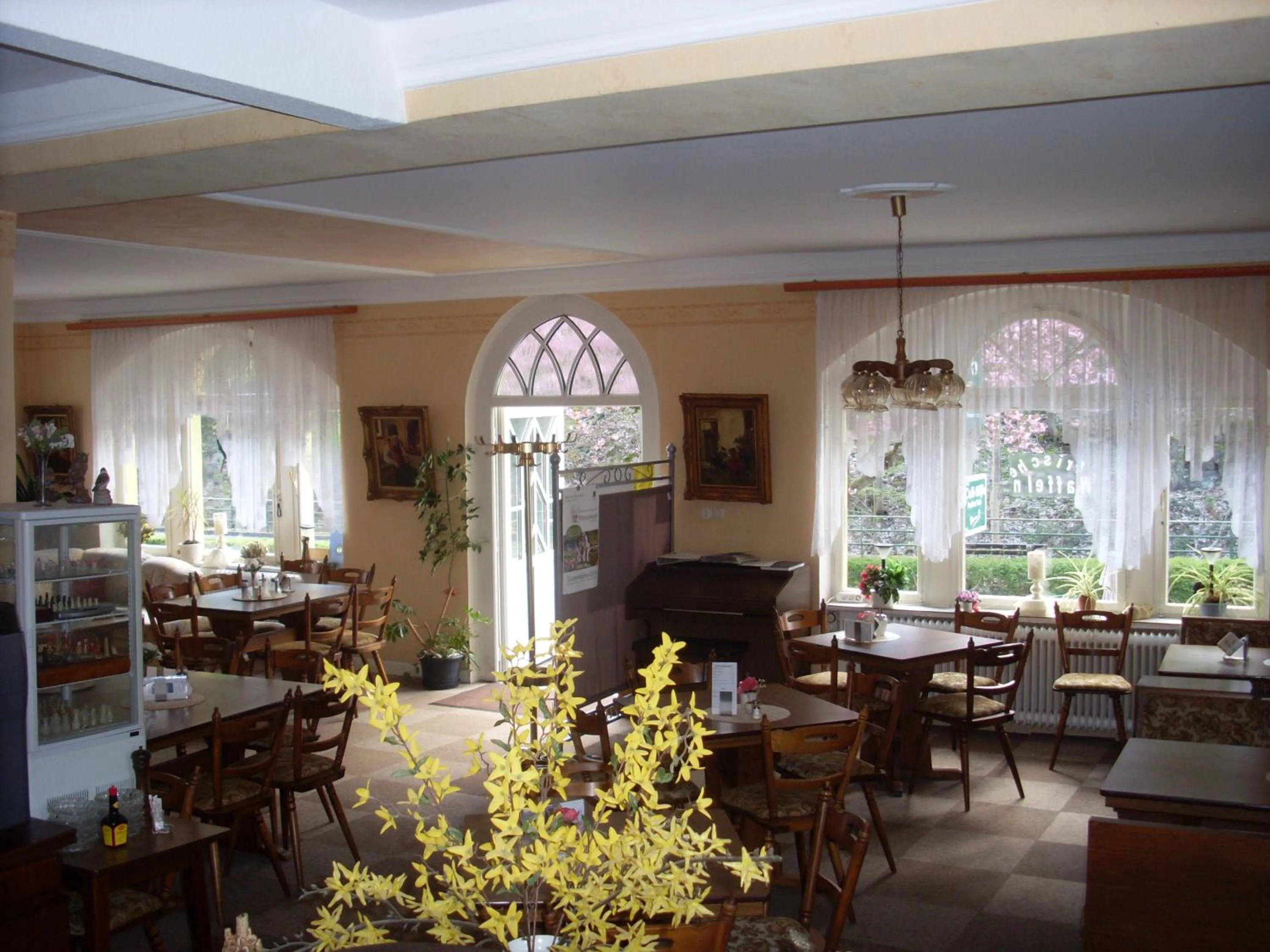 Restaurant/places to eat in Gästehaus Viktoria