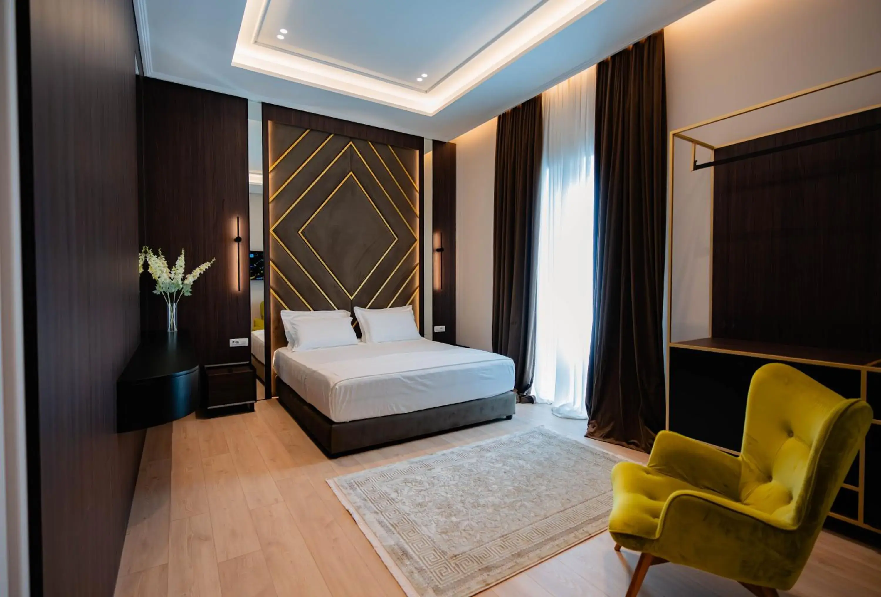 Superior Double or Twin Room with Lake View in Royal Hill Hotel Superior Double or Twin Room with Lake View in Royal Hill Hotel