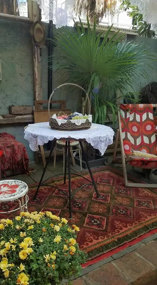 Nona's Guest House