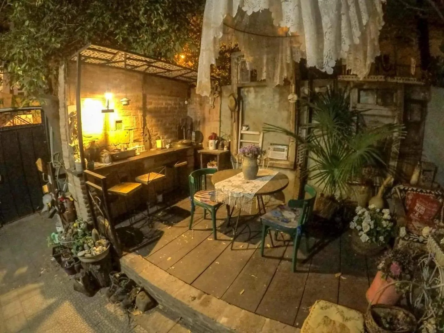 Nona's Guest House