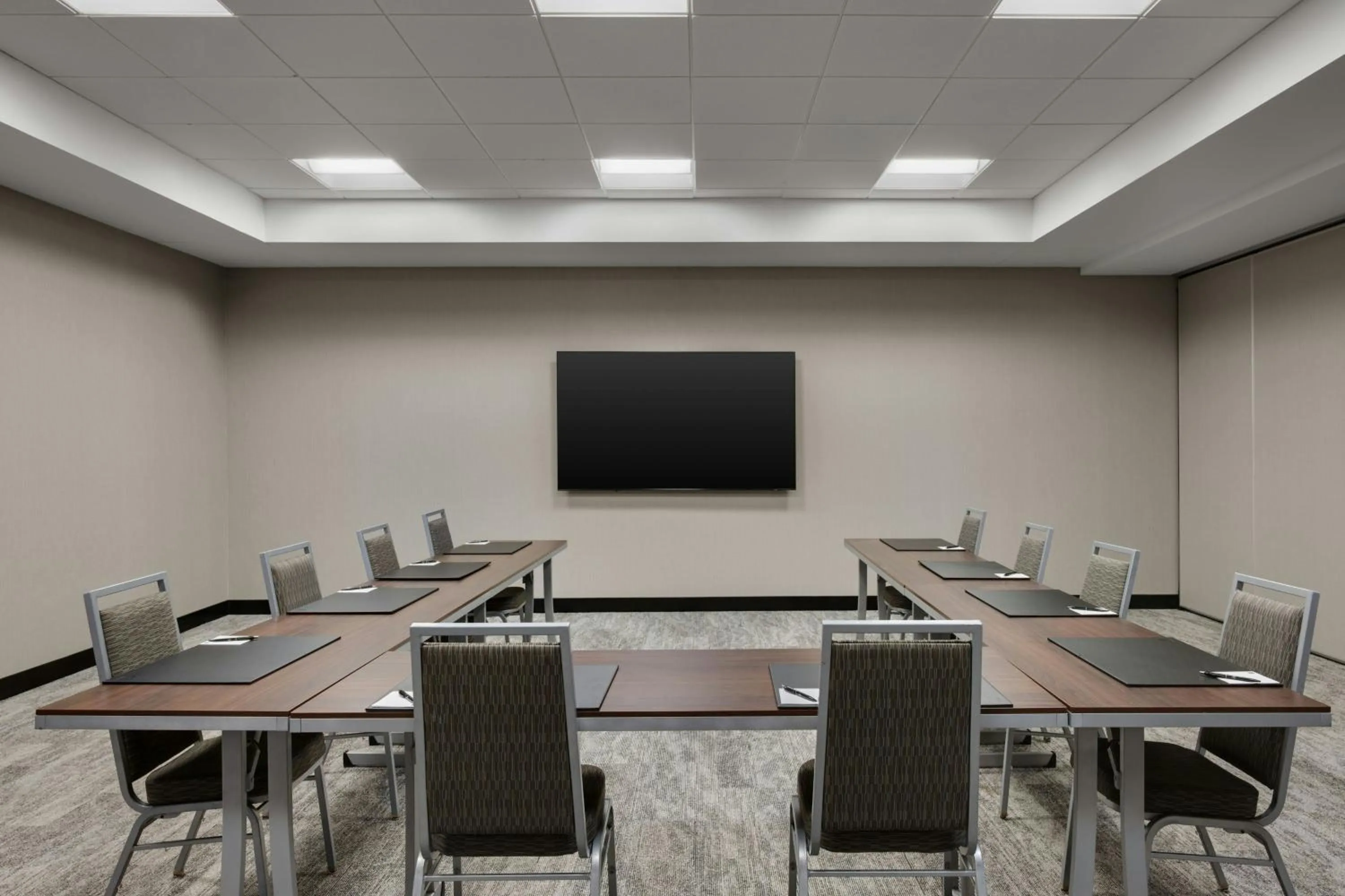 Meeting/conference room in AC Hotel Cincinnati at Liberty Center