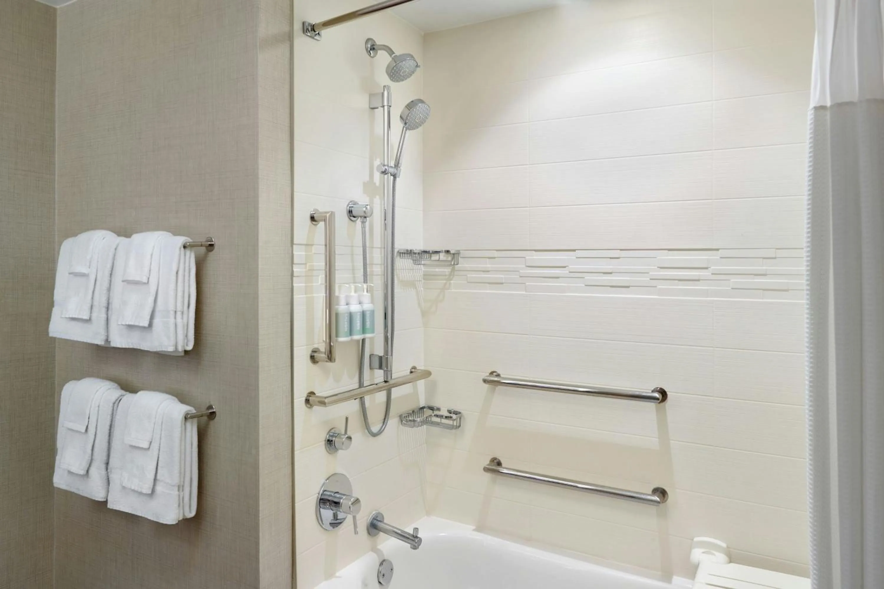 Bathroom in Residence Inn by Marriott Maui Wailea