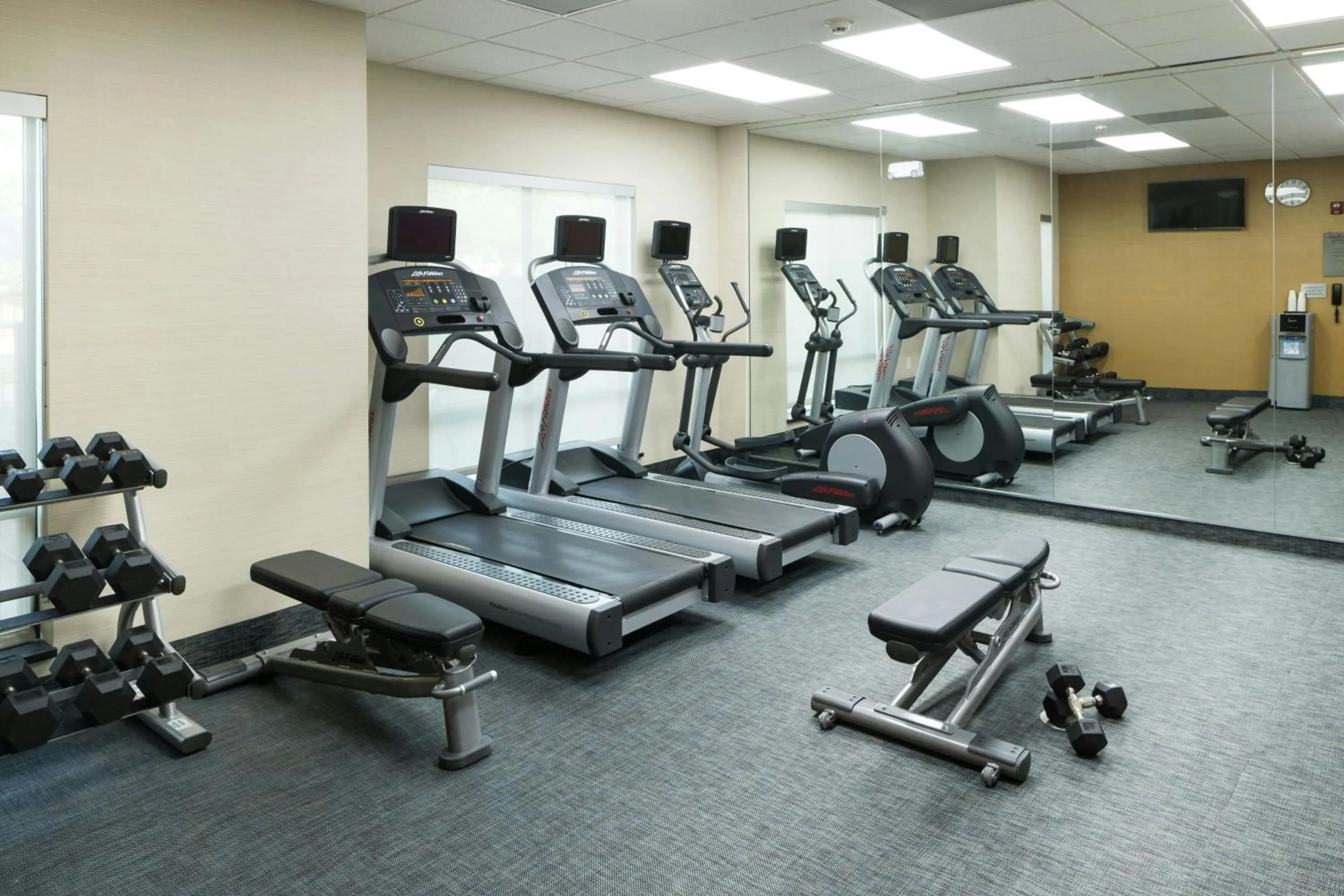 Fitness centre/facilities in Fairfield Inn & Suites by Marriott Houston Pasadena