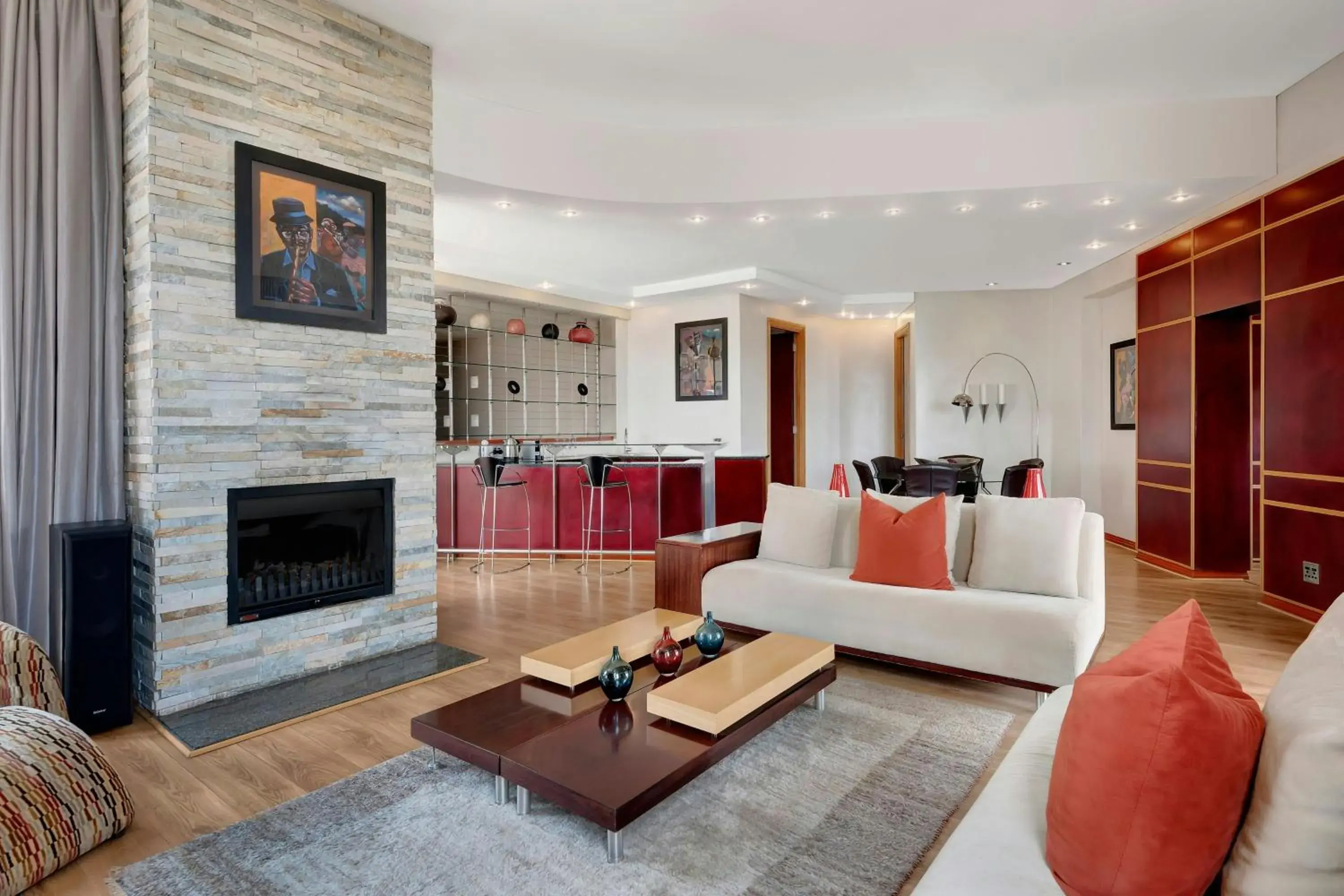 Lounge or bar in African Pride Melrose Arch, Autograph Collection Lounge or bar in African Pride Melrose Arch, Autograph Collection