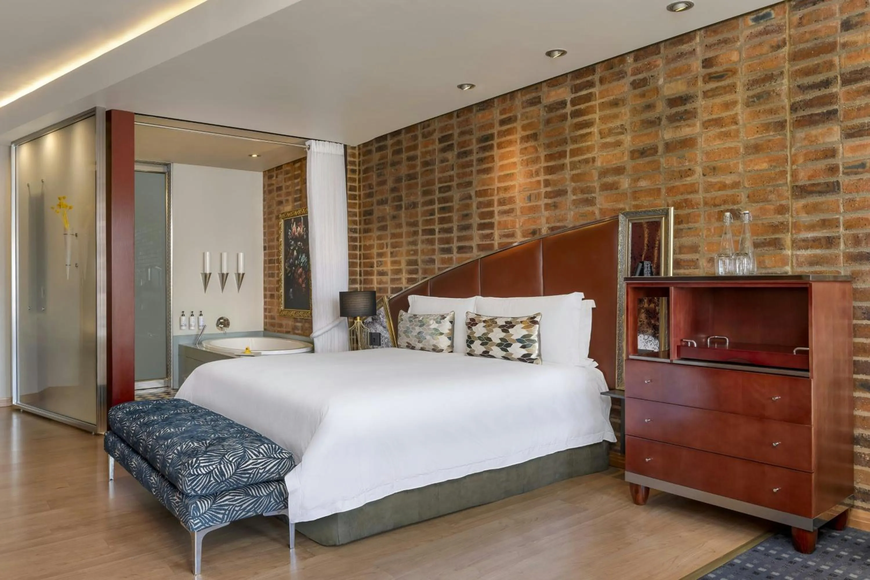 Photo of the whole room, Bed in African Pride Melrose Arch, Autograph Collection
