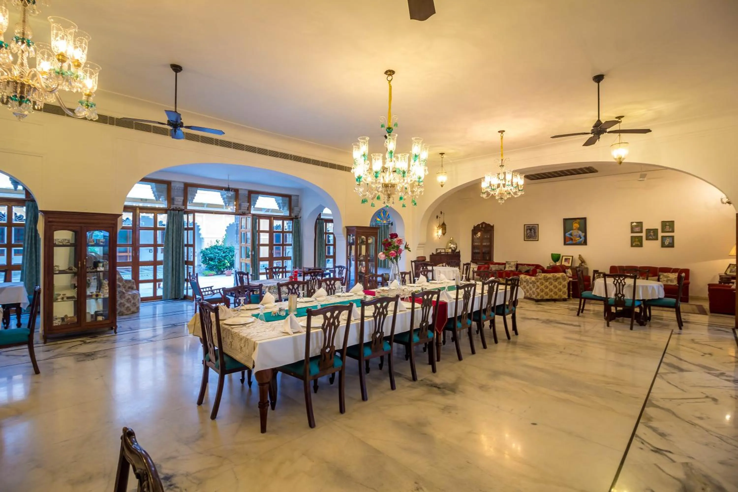 Restaurant/places to eat in Dev Shree Deogarh