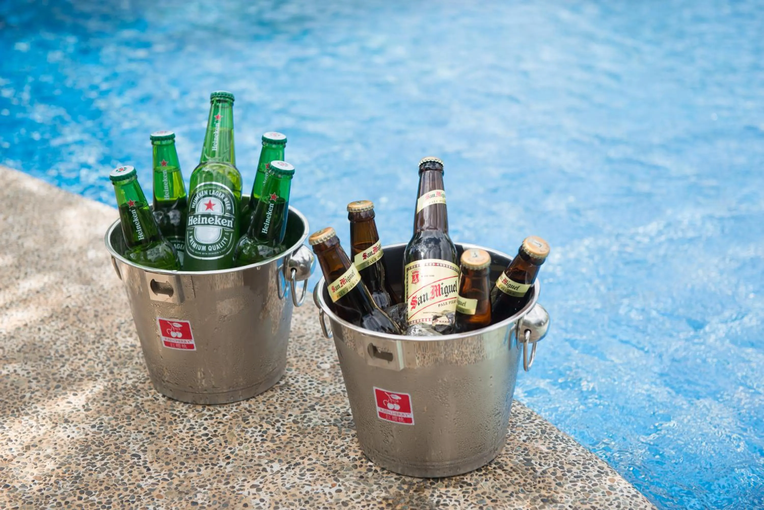 Swimming pool in Alona Royal Palm Resort