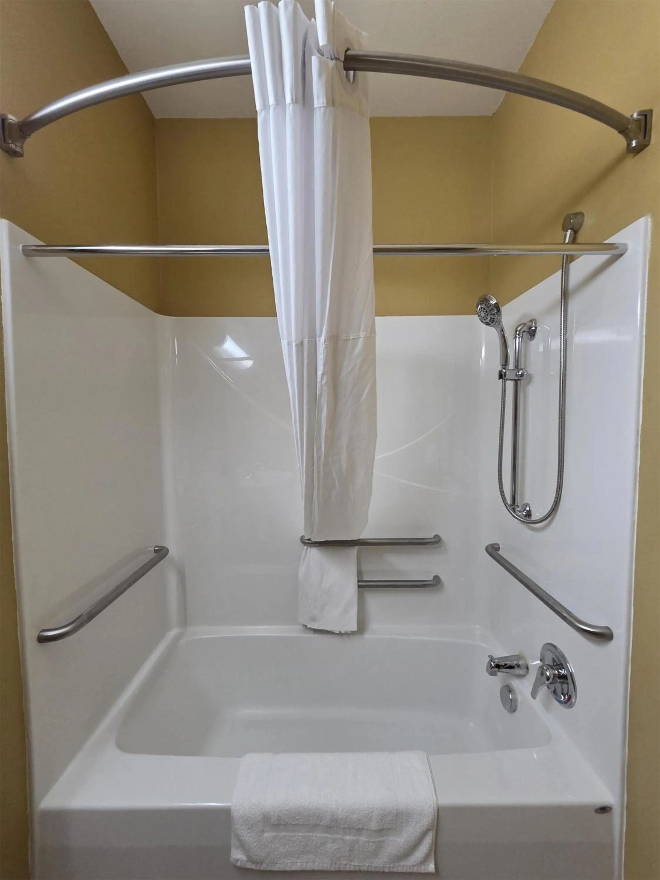 Bathroom in SureStay Studio By Best Western El Dorado