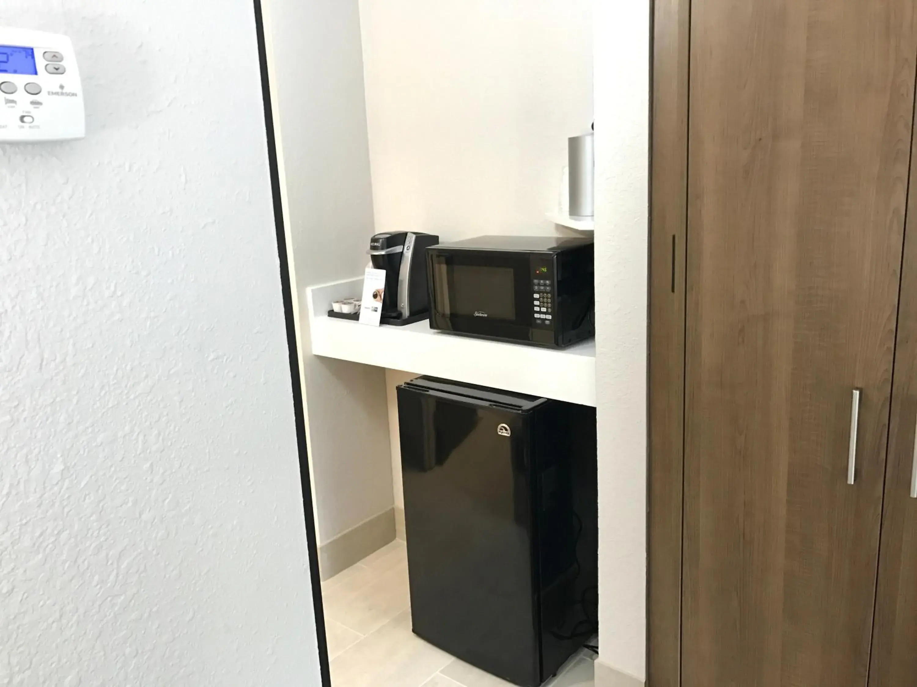 Photo of the whole room in Holiday Inn Express - Naples South - I-75 by IHG Photo of the whole room in Holiday Inn Express - Naples South - I-75 by IHG