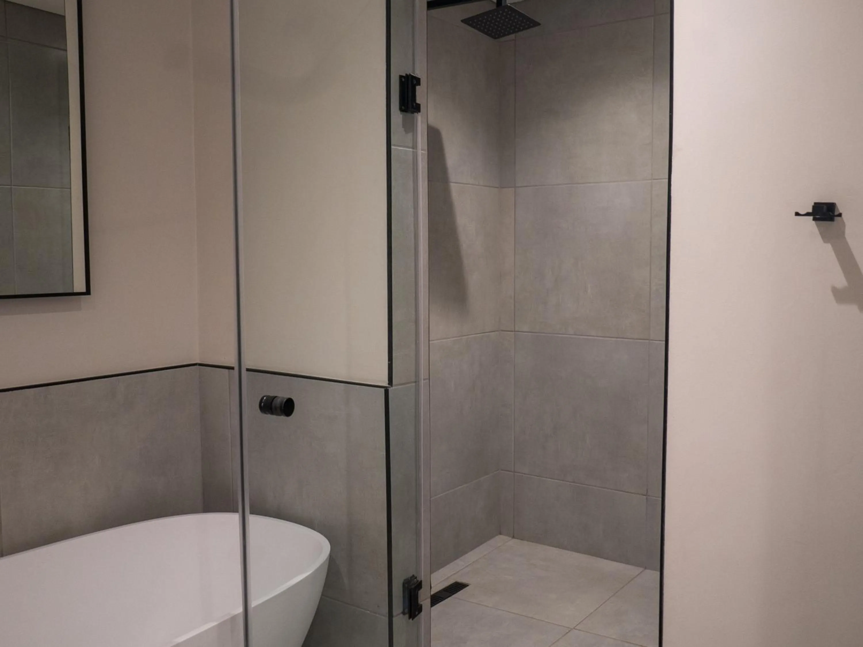 Shower in ANEW Hotel Centurion Pretoria