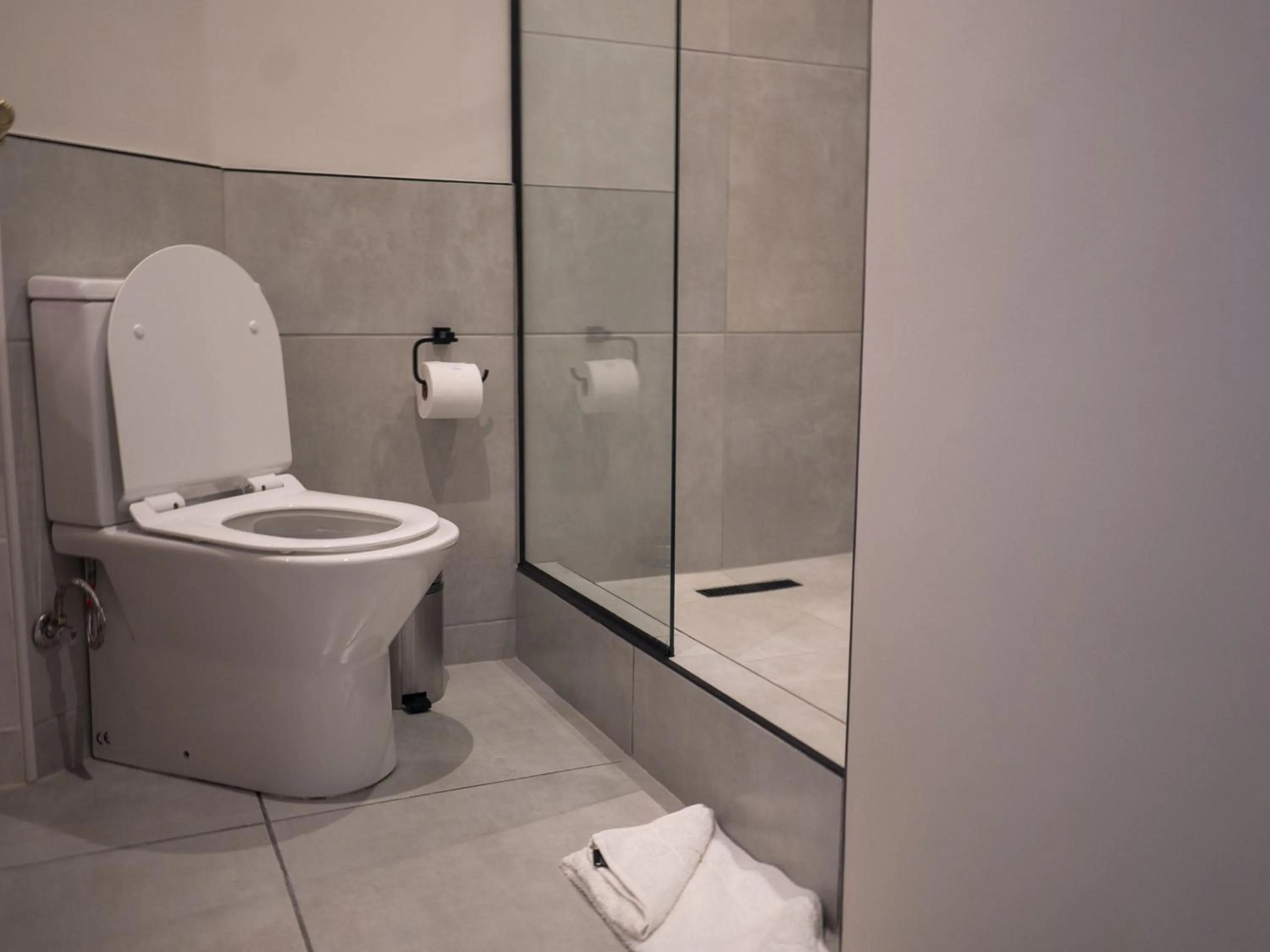 Toilet in ANEW Hotel Centurion Pretoria