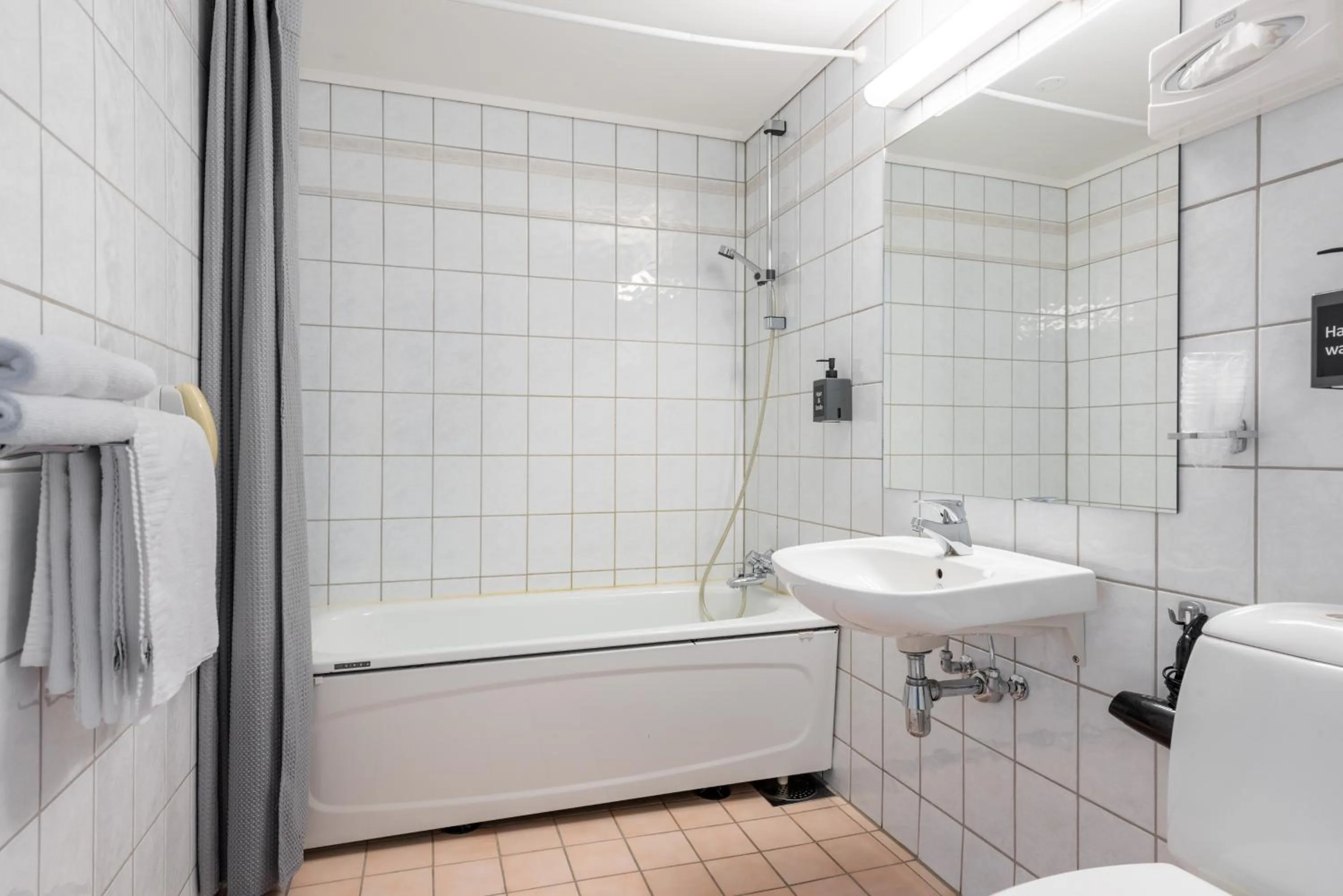 Bathroom in Sure Hotel by Best Western Ole Tobias