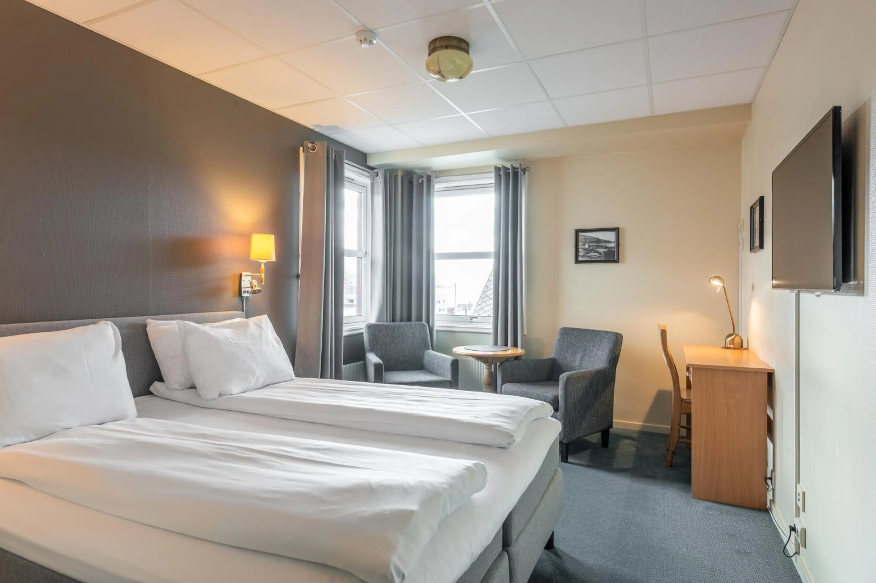 Photo of the whole room, Bed in Sure Hotel by Best Western Ole Tobias